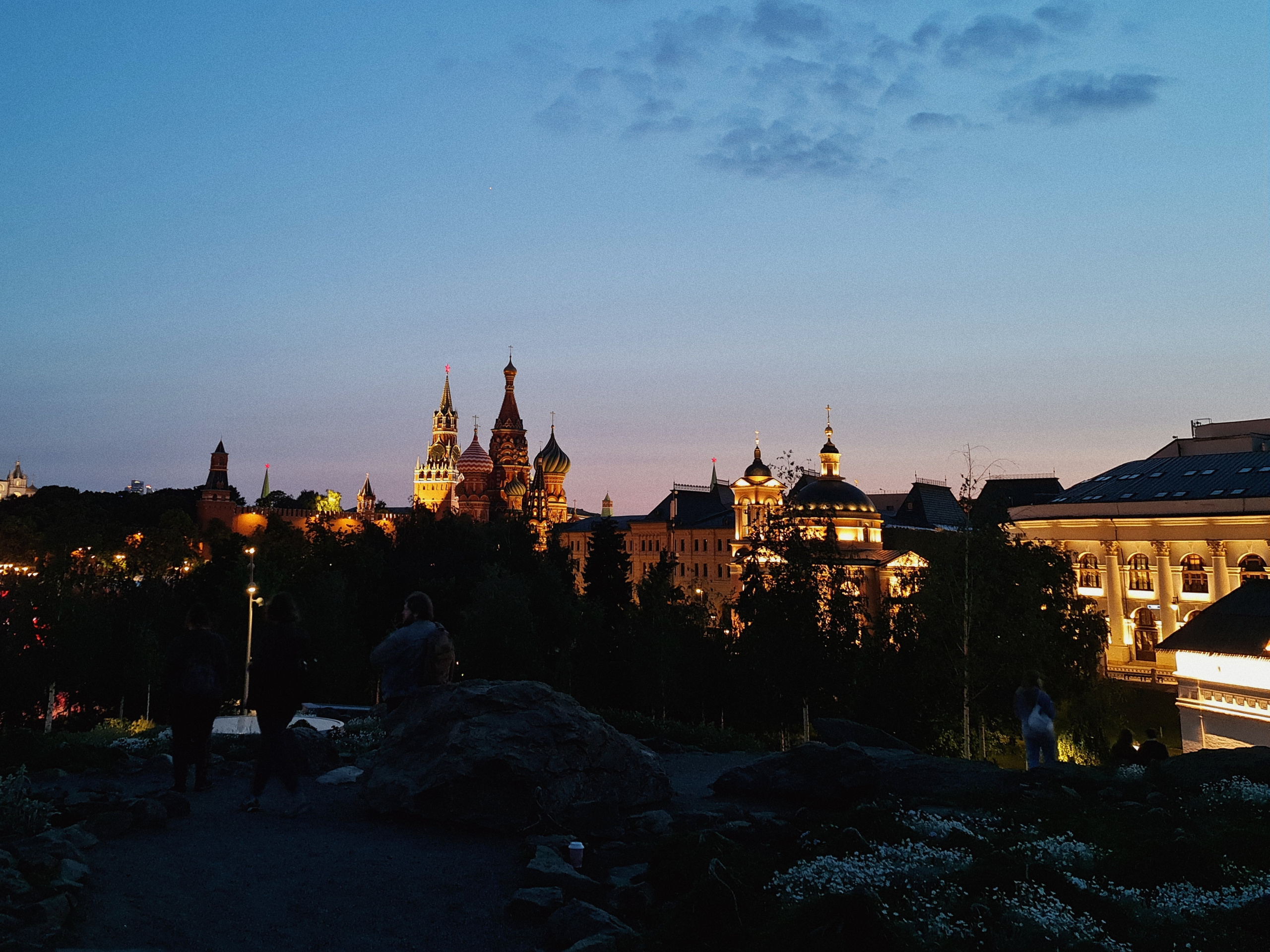 Зарядье вечером