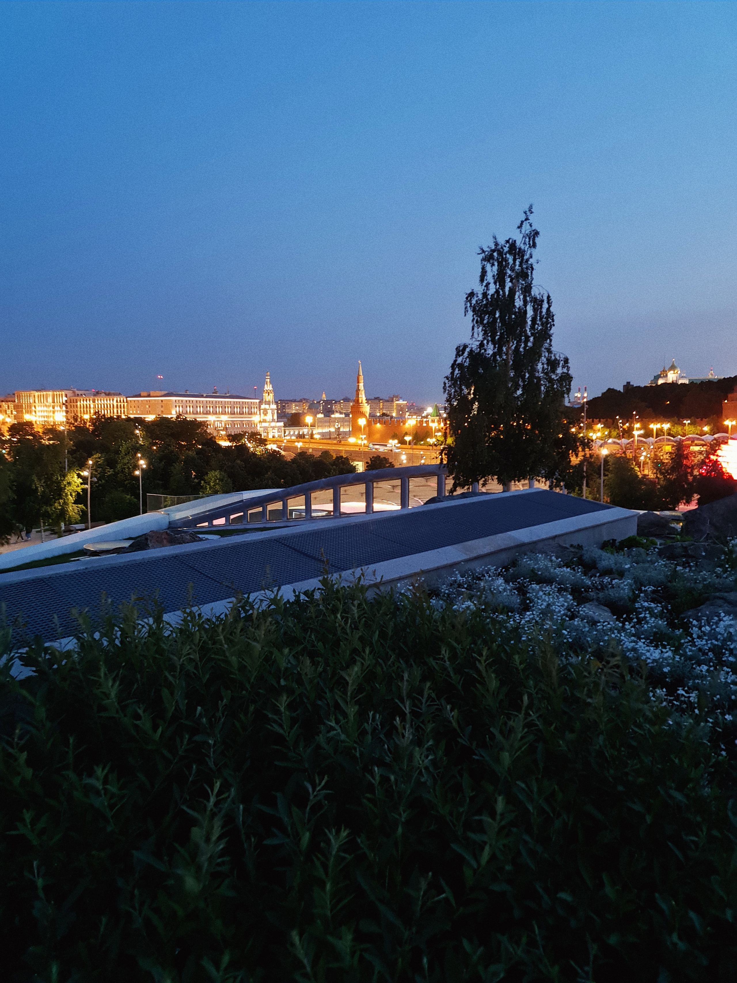 Зарядье вечером