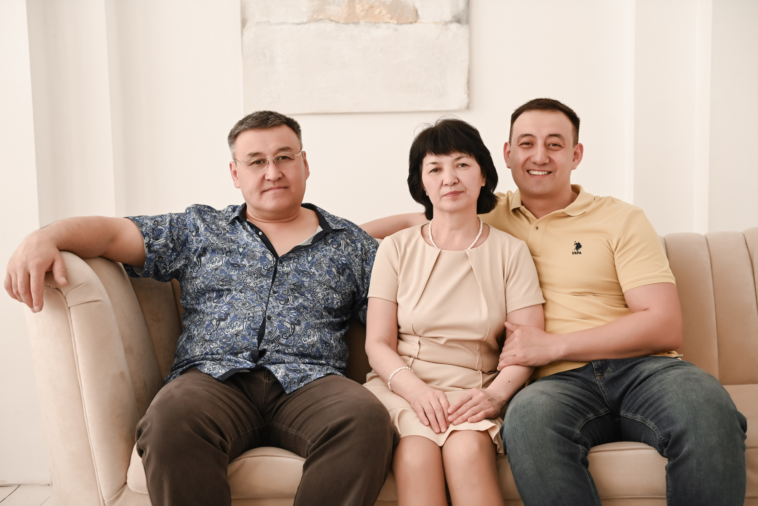 Семейная студийная  фотосессия 2. Свадебный, семейный, детский, контент фотограф в Омске Максим Ильин