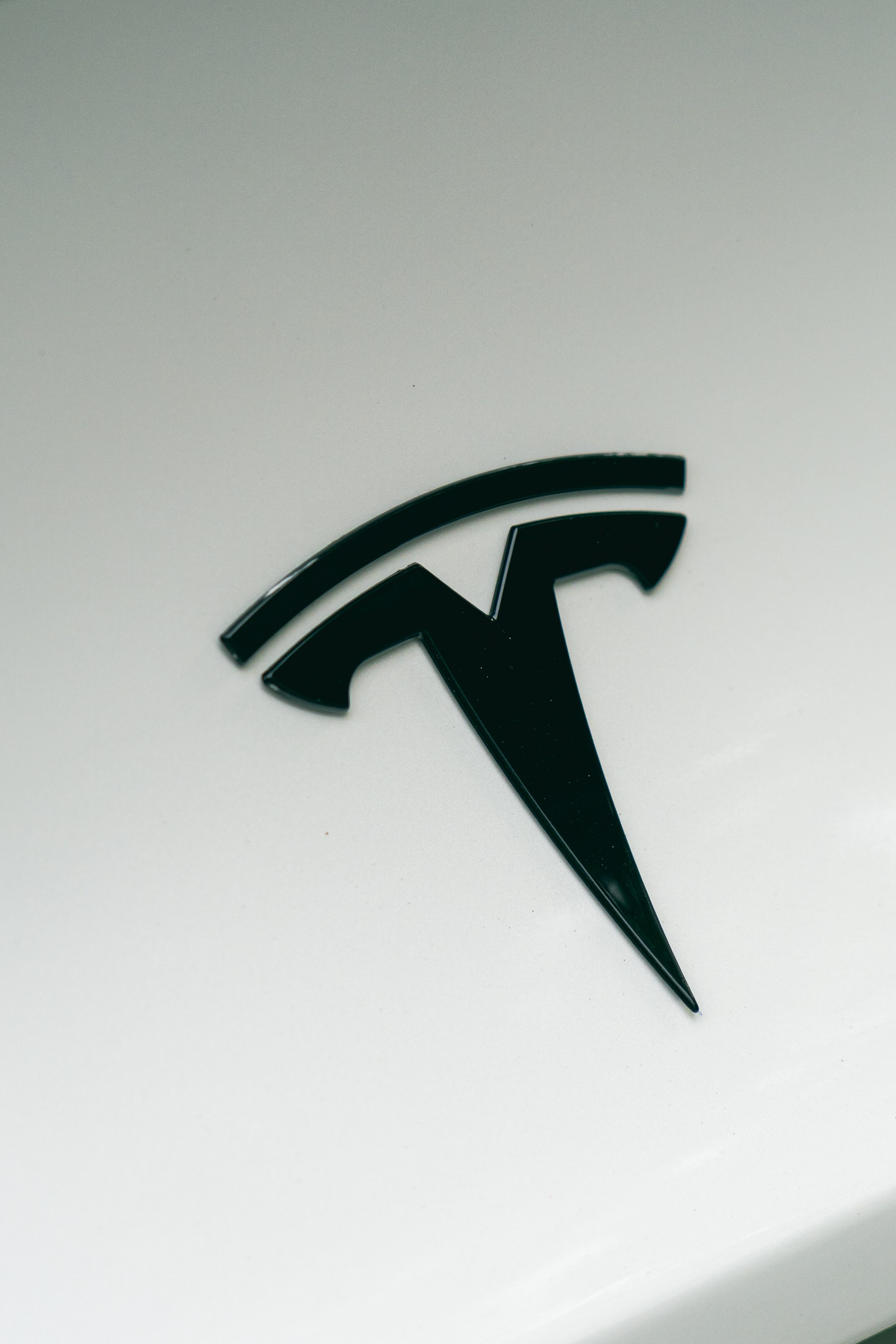 Tesla (Фото для продажи)