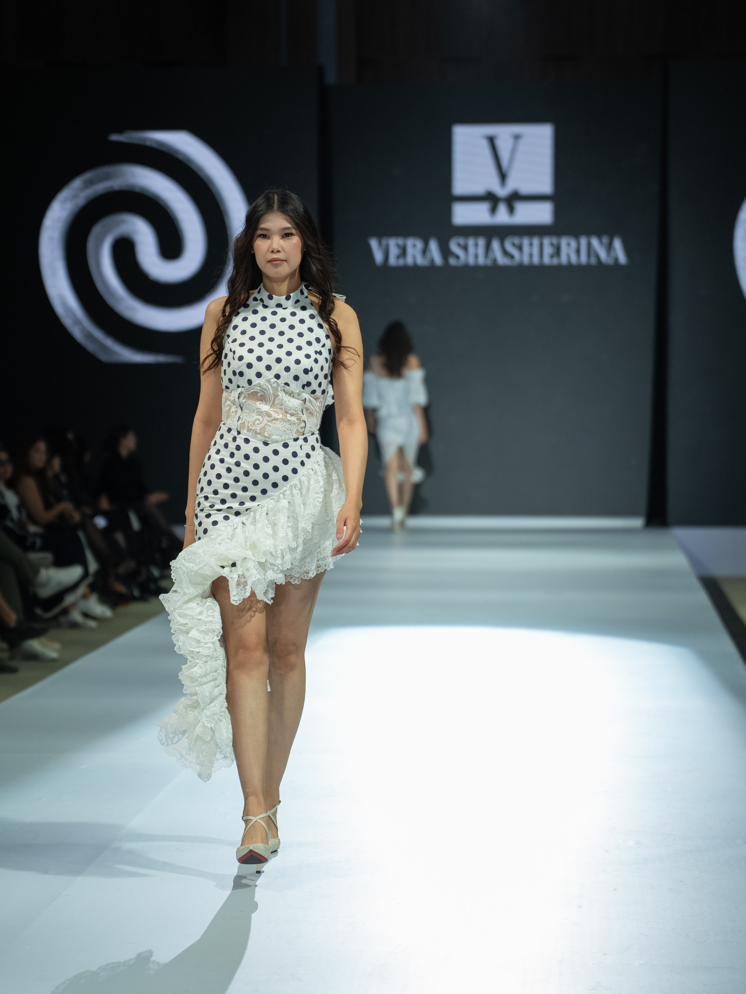 EURASIAN FASHION WEEK Vera Shasherina. Сайт Алматинского НЮ АРТ, будуар и фэшн фотографа Дениса Карпенко