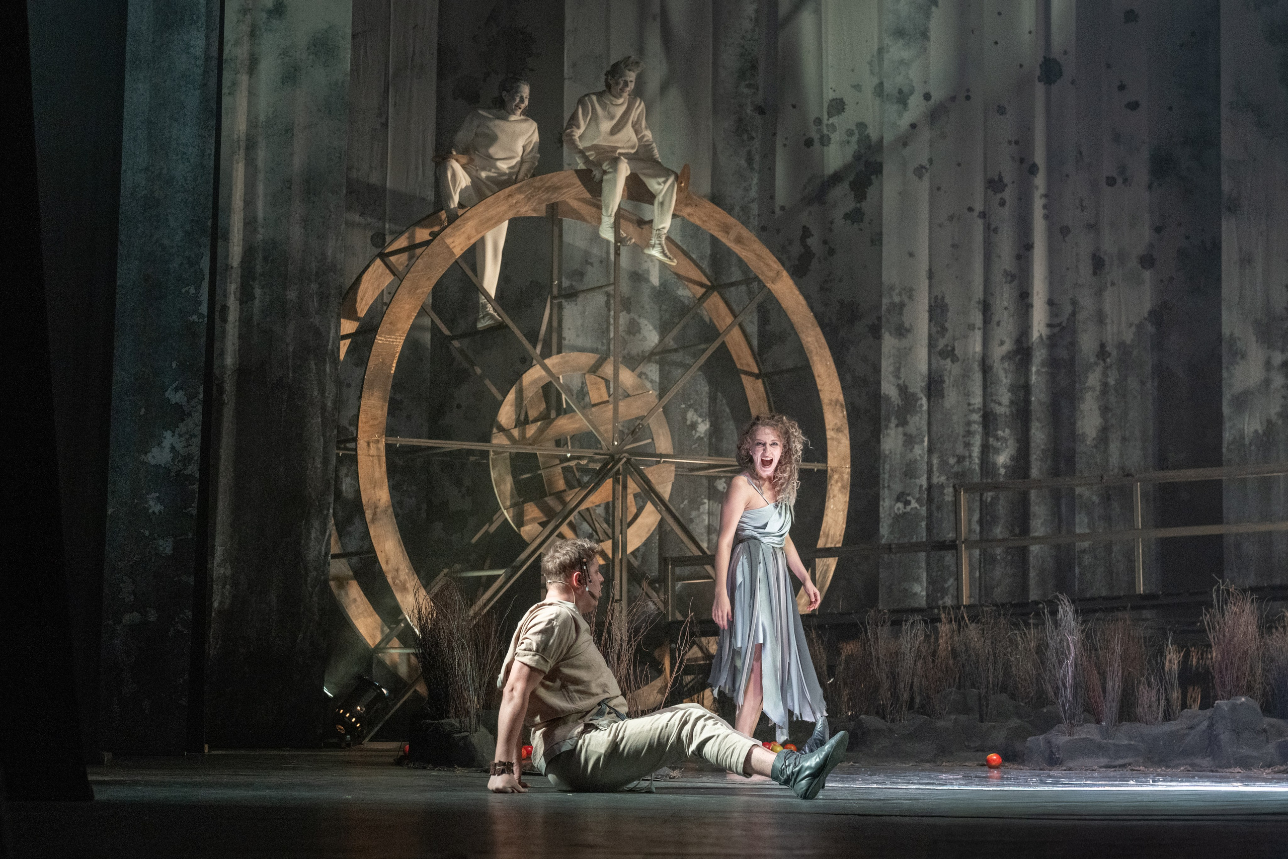 Алтайский молодёжный театр: Яга. Сайт фотографа Сергея Абрамова