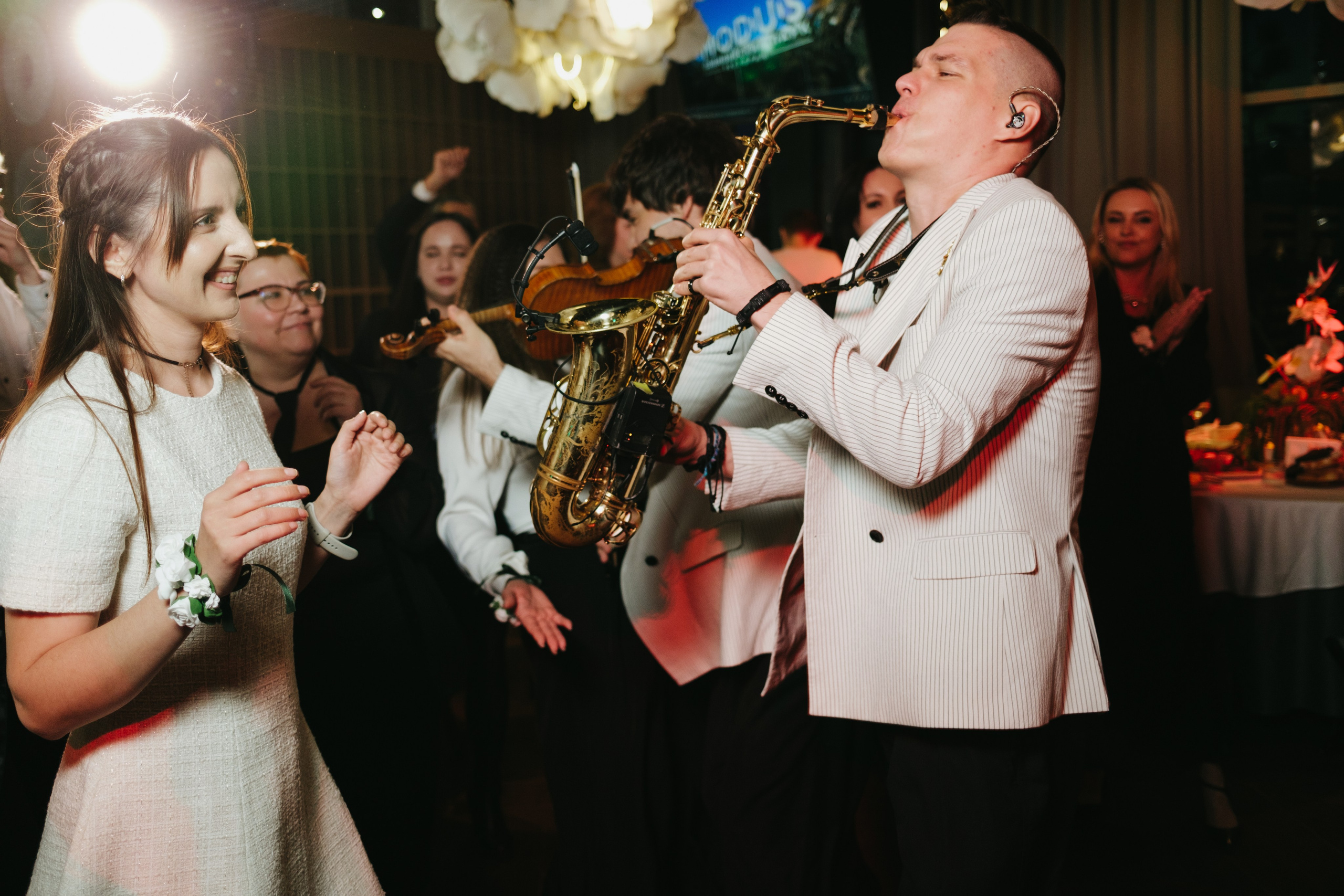 Корпоратив в Сириусу (Адлер) 10 лет компании. Свадебный фотограф Денис Ожигин в Краснодаре и крае. Эмоциональная и стильная съемка вашего дня