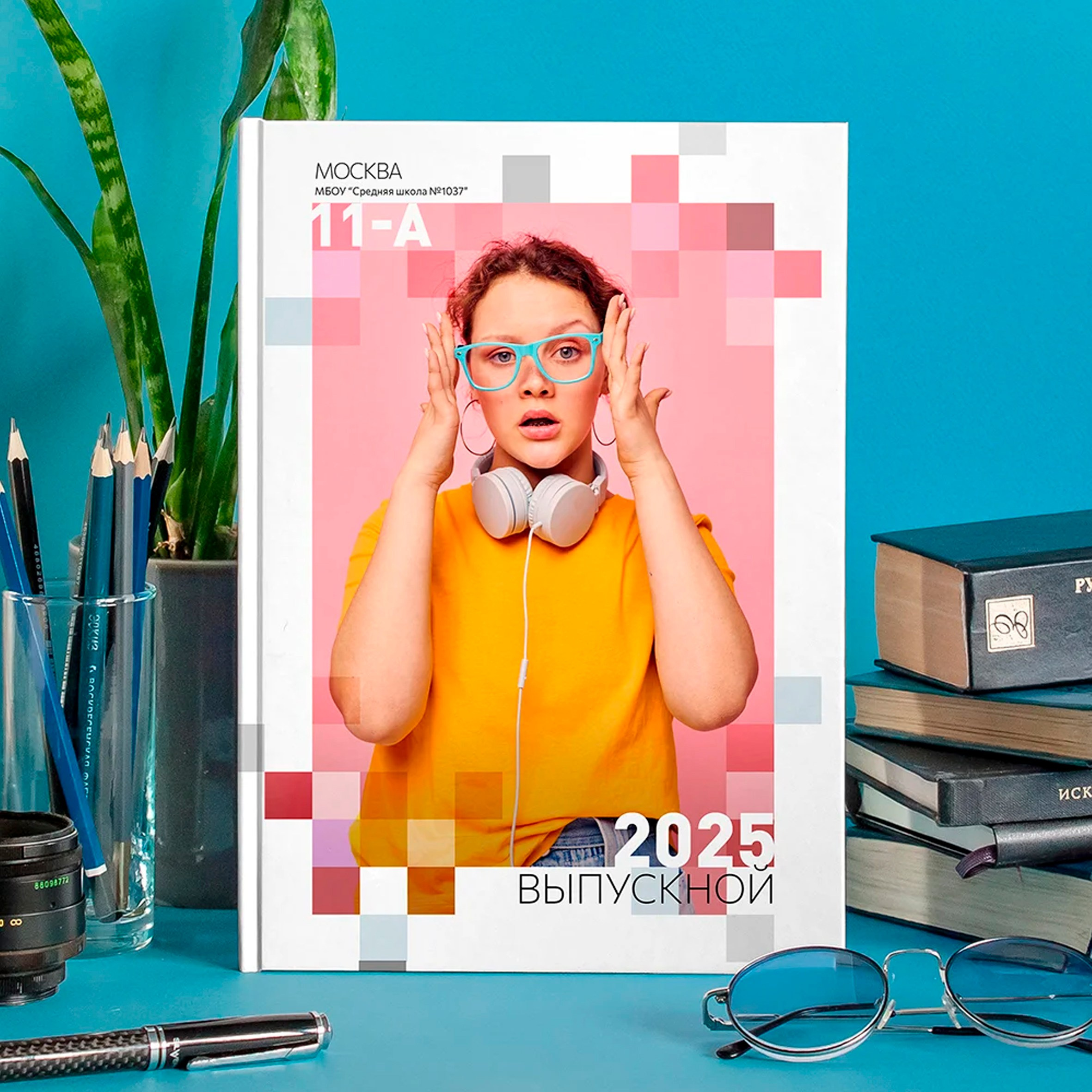 Medlori Выпускные альбомы для 9 и 11 классов. Medlori fotobook Выпускные альбомы в Липецке Лариса Медведева