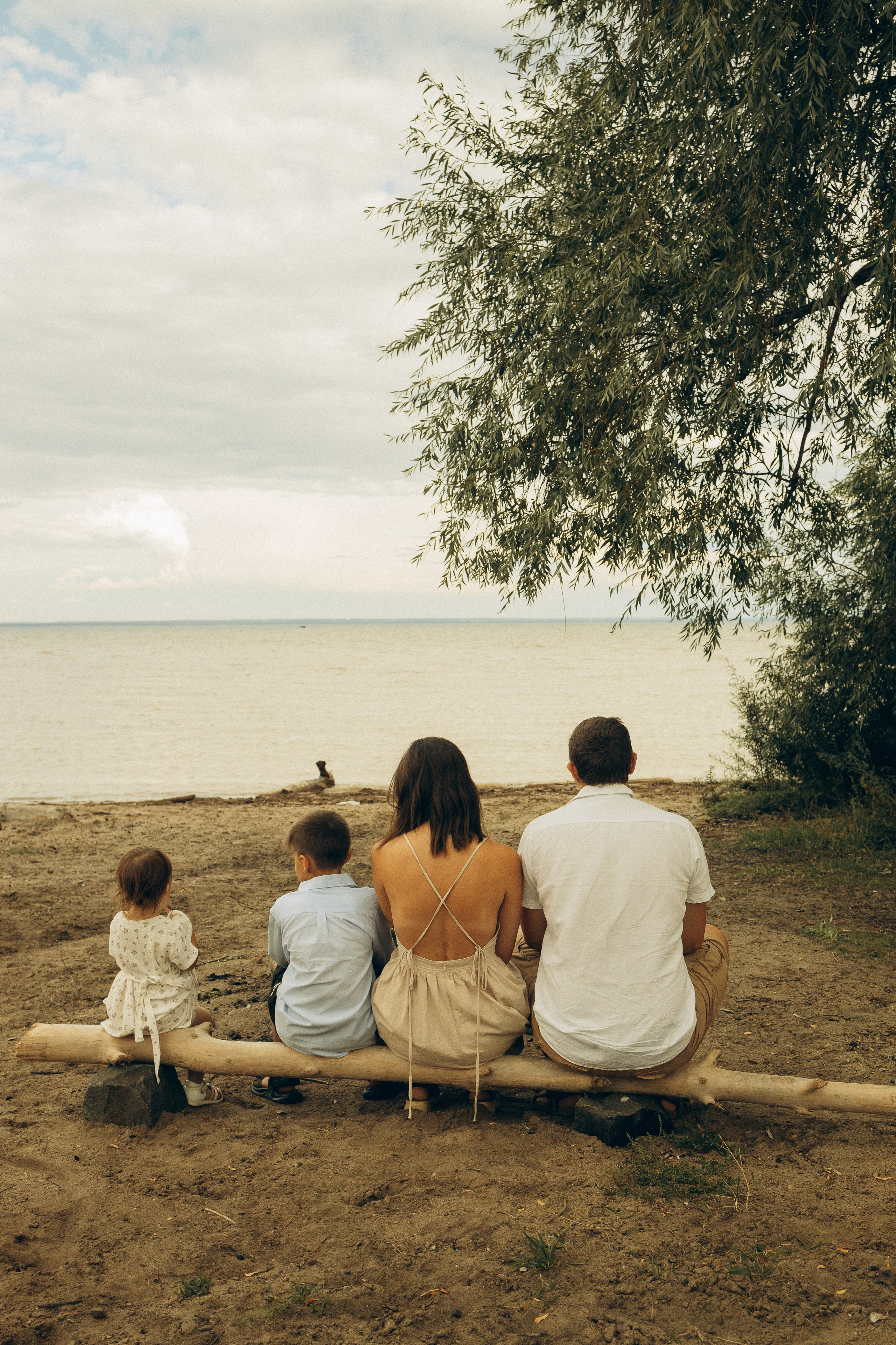 На природе. Семейный фотограф Новосибирск Фотограф на выписку Новосибирск