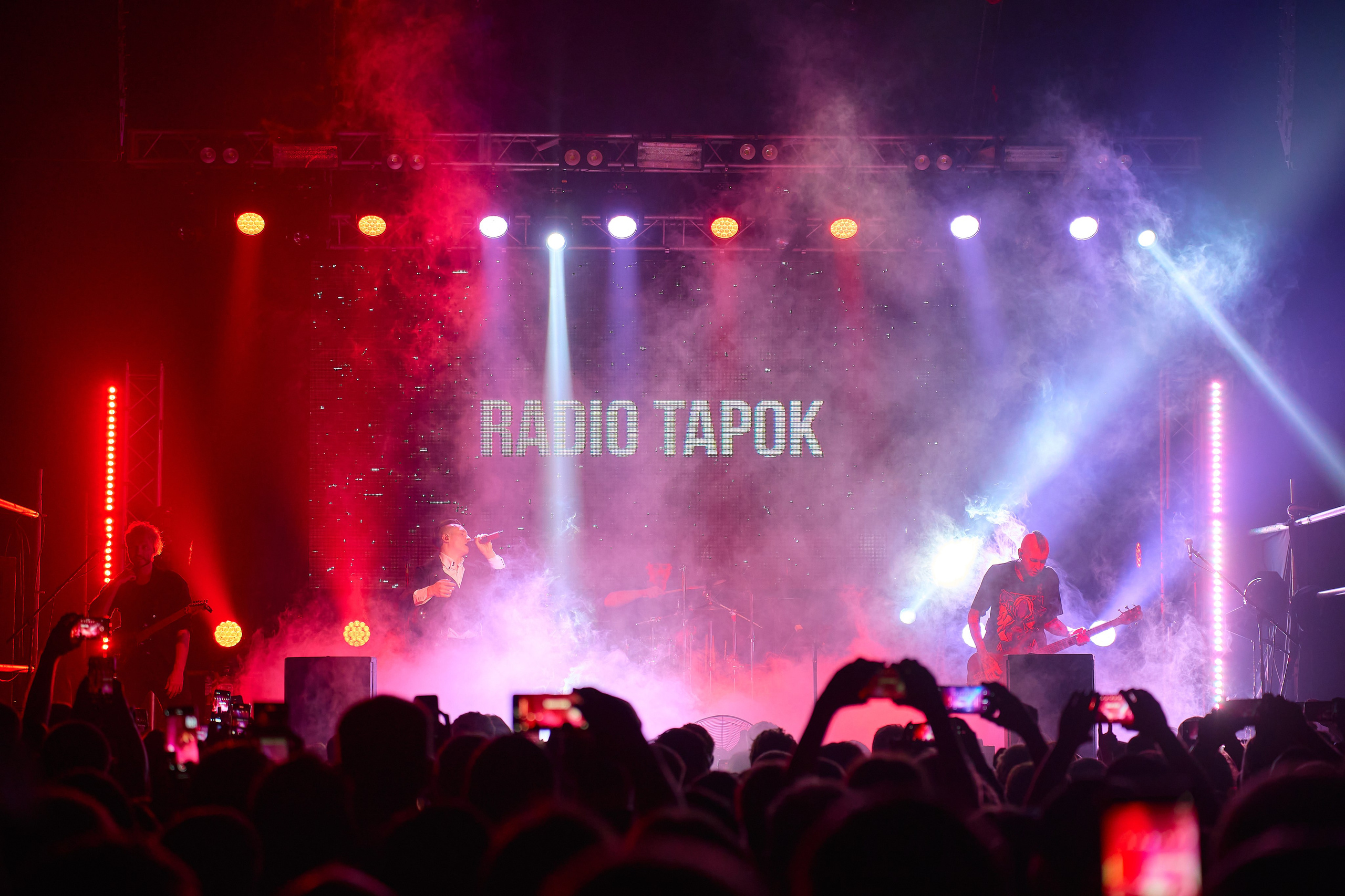 RADIO TAPOK в Перми 3 сентября Свобода концерт холл. Концертный фотограф в Перми, Москве и Екатеринбурге Максим Шибаков