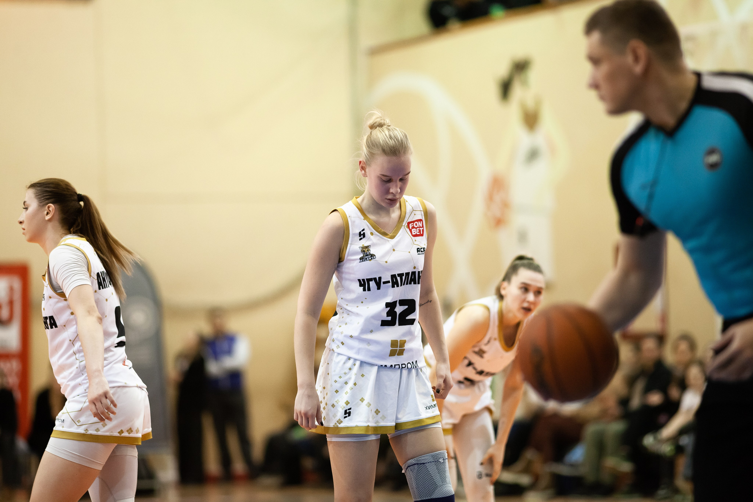 ЧГУ-Атланта — Ростов-ЮФУ / 1 игра. Фотография