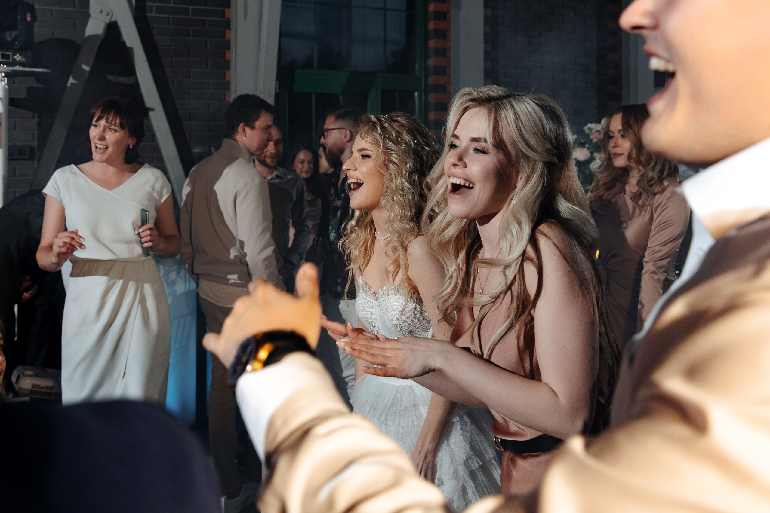 Дмитрий и Виктория. Свадебный репортажный фотограф в Москве