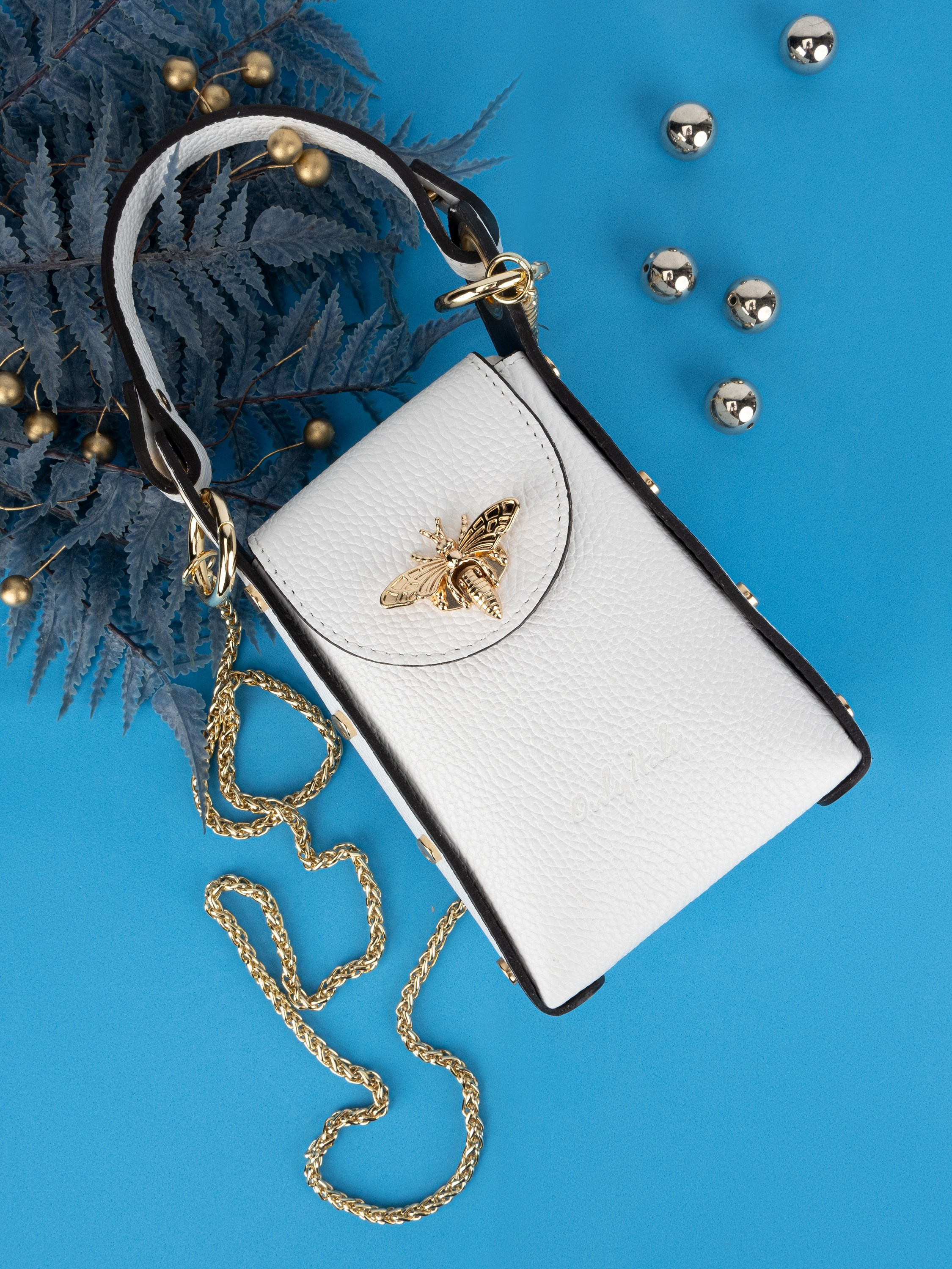 Предметная съёмка сумок для маркетплейсов. Предметный фотограф в Симферополе Антон Катунин