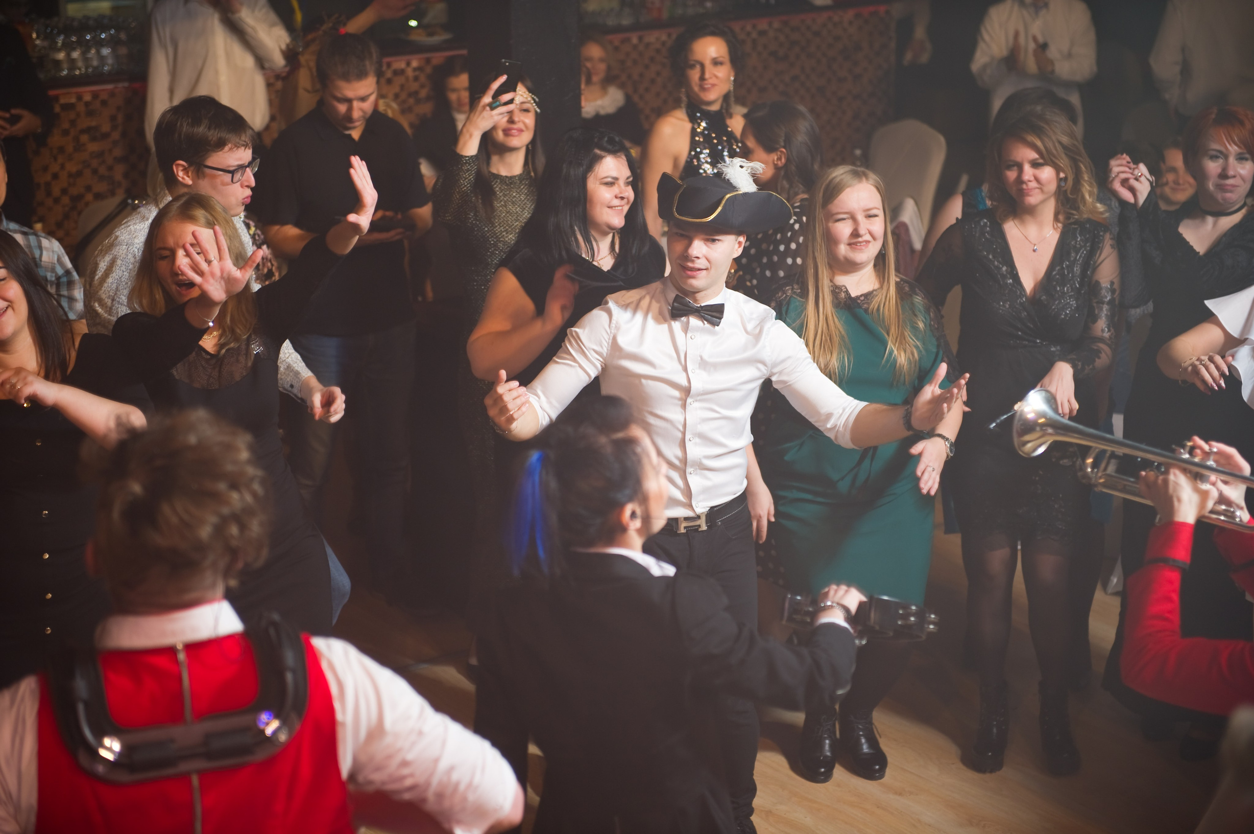 Новогодний корпоратив Summit. Репортажный фотограф и видеограф Слава Думчев. Тимбилдинги, отчетники, корпоративы