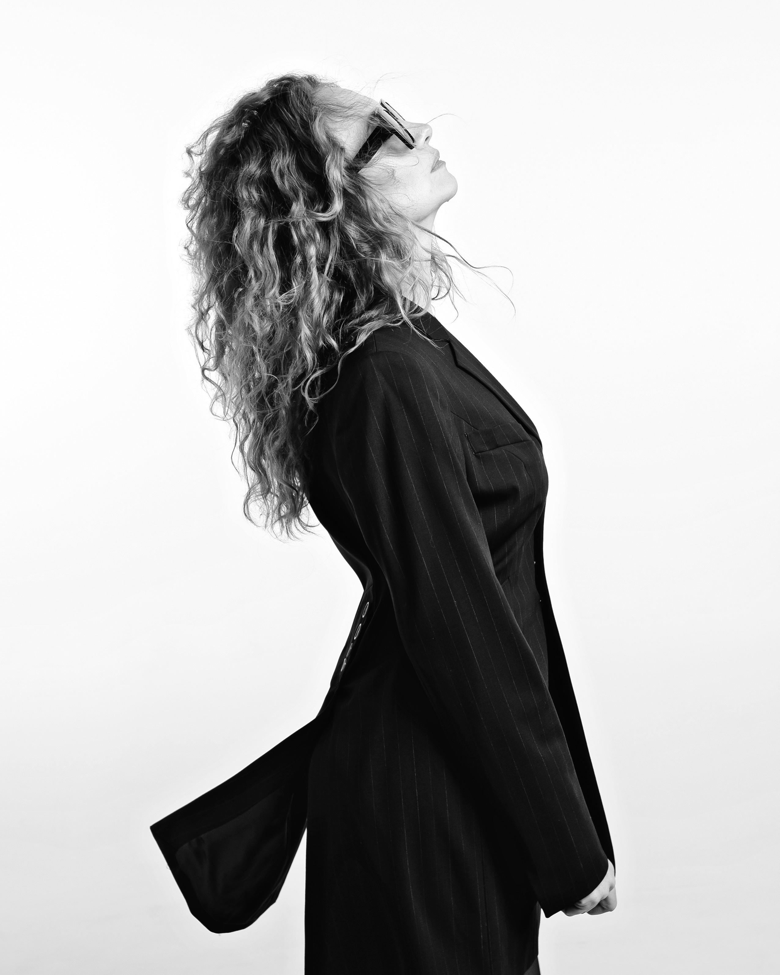 Ярослава. Спасибо за проявленный интерес к моему творчеству! Меня зовут Россохат