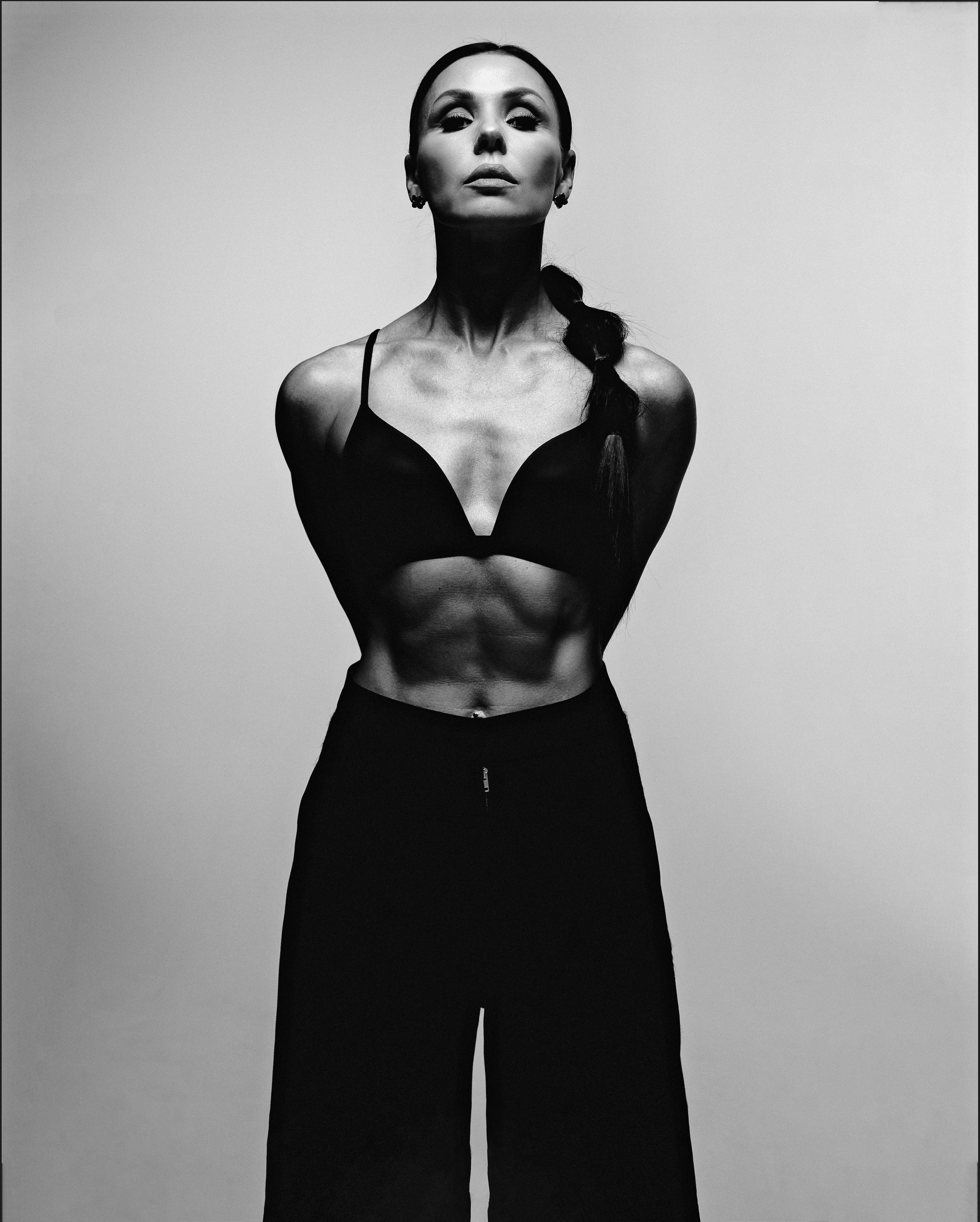 Иева. Спасибо за проявленный интерес к моему творчеству! Меня зовут Россохат