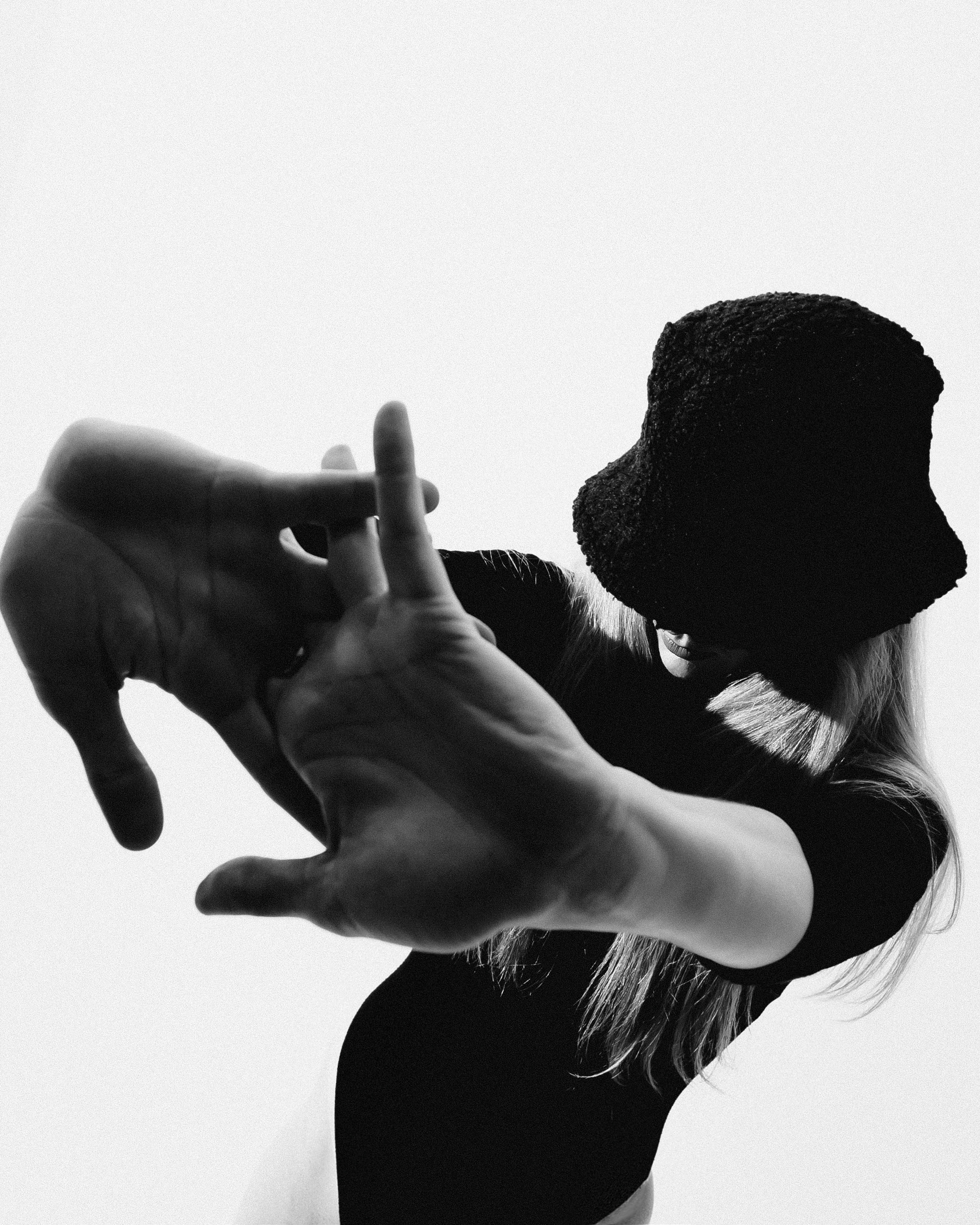 Mary of light. Спасибо за проявленный интерес к моему творчеству! Меня зовут Россохат