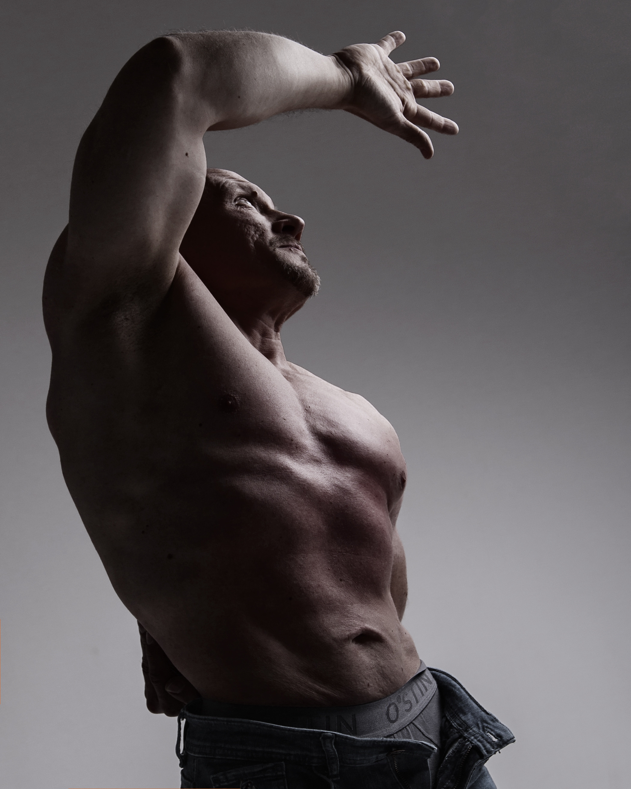 Роман. Спасибо за проявленный интерес к моему творчеству! Меня зовут Россохат