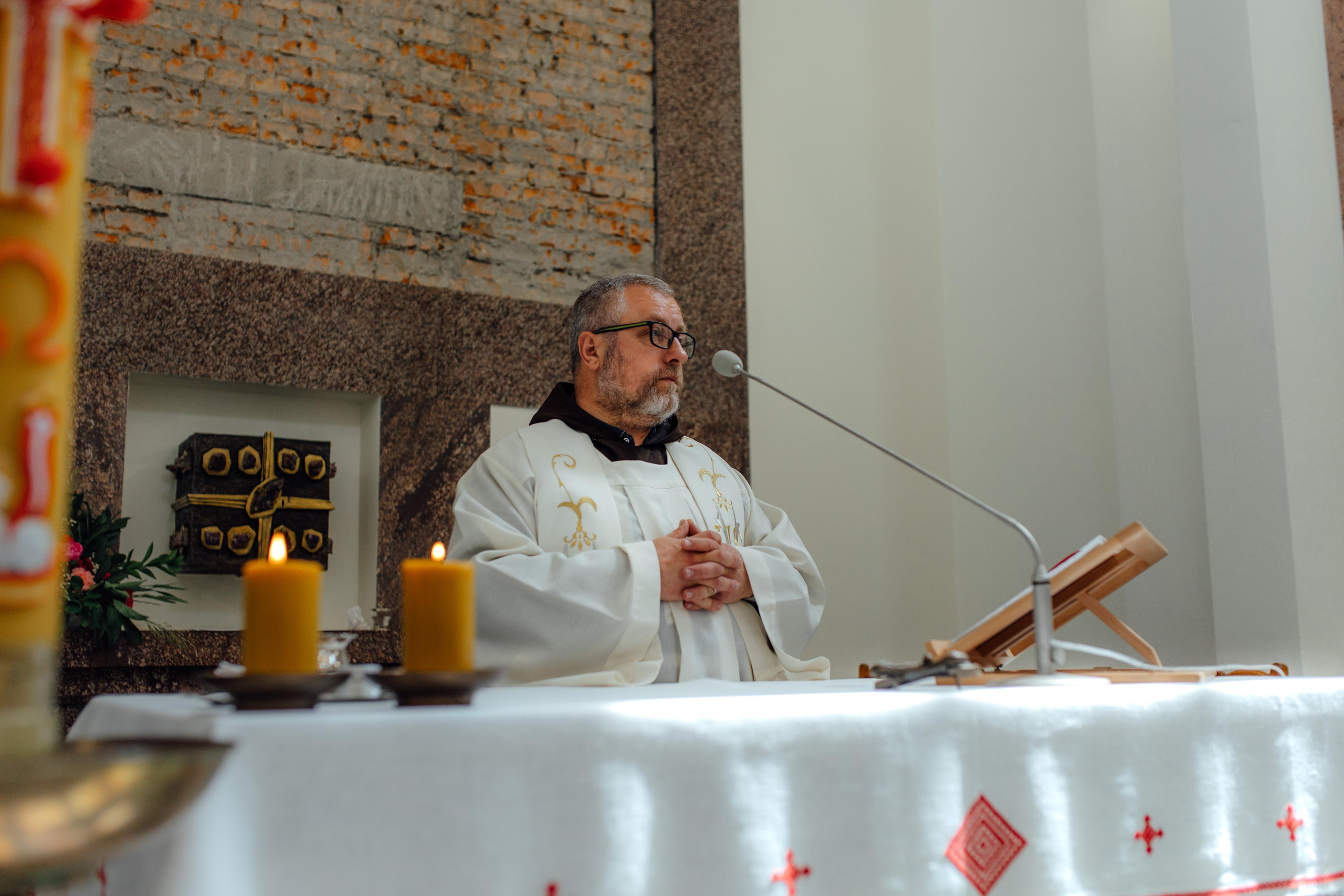 Святы Хрост Эмы, Касцёл Святога Францыска Асізскага, чэрвень 23