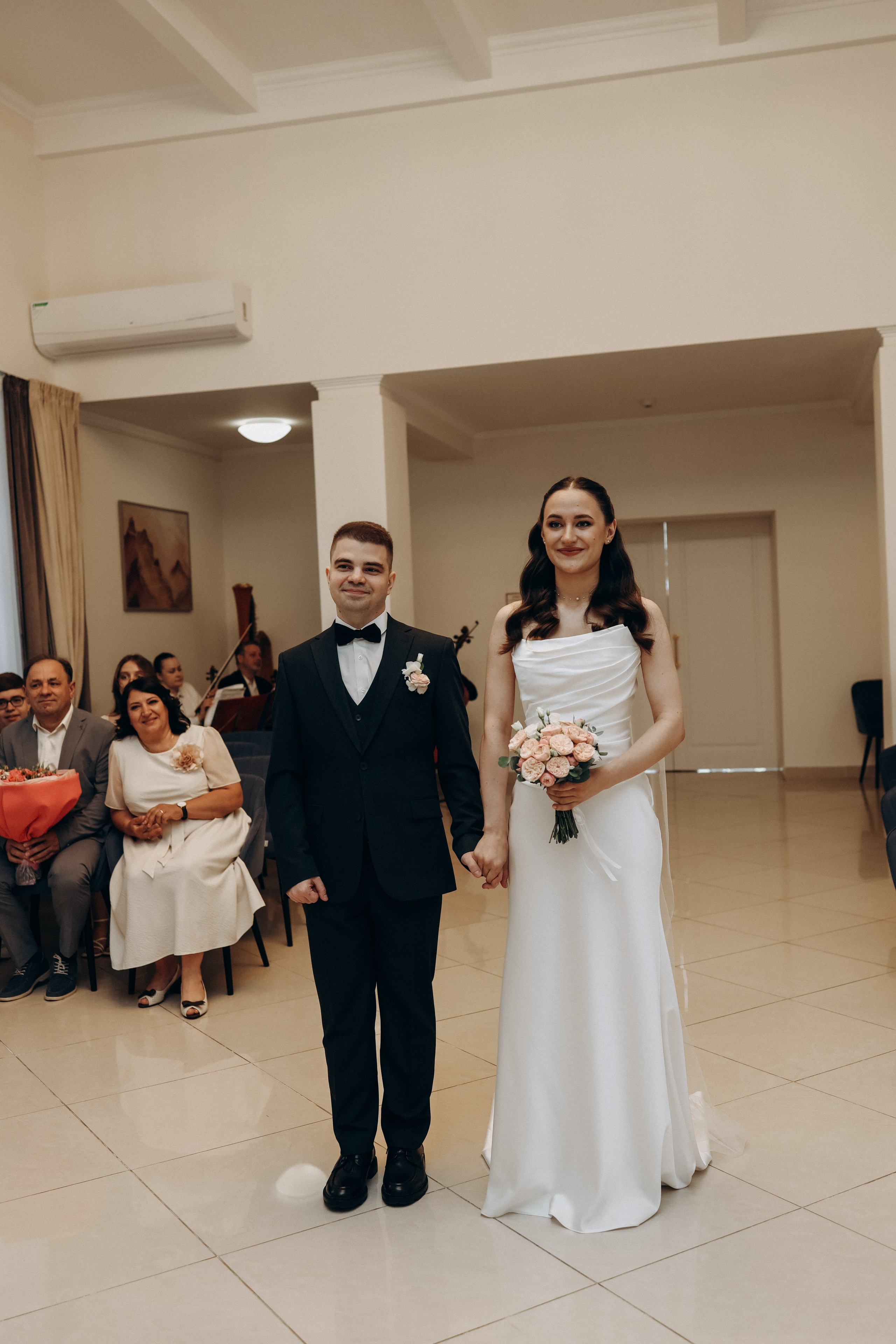К&П. ЗАГС ВДНХ + прогулка. Диана Чечель. Свадебный и семейный фотограф в Москве