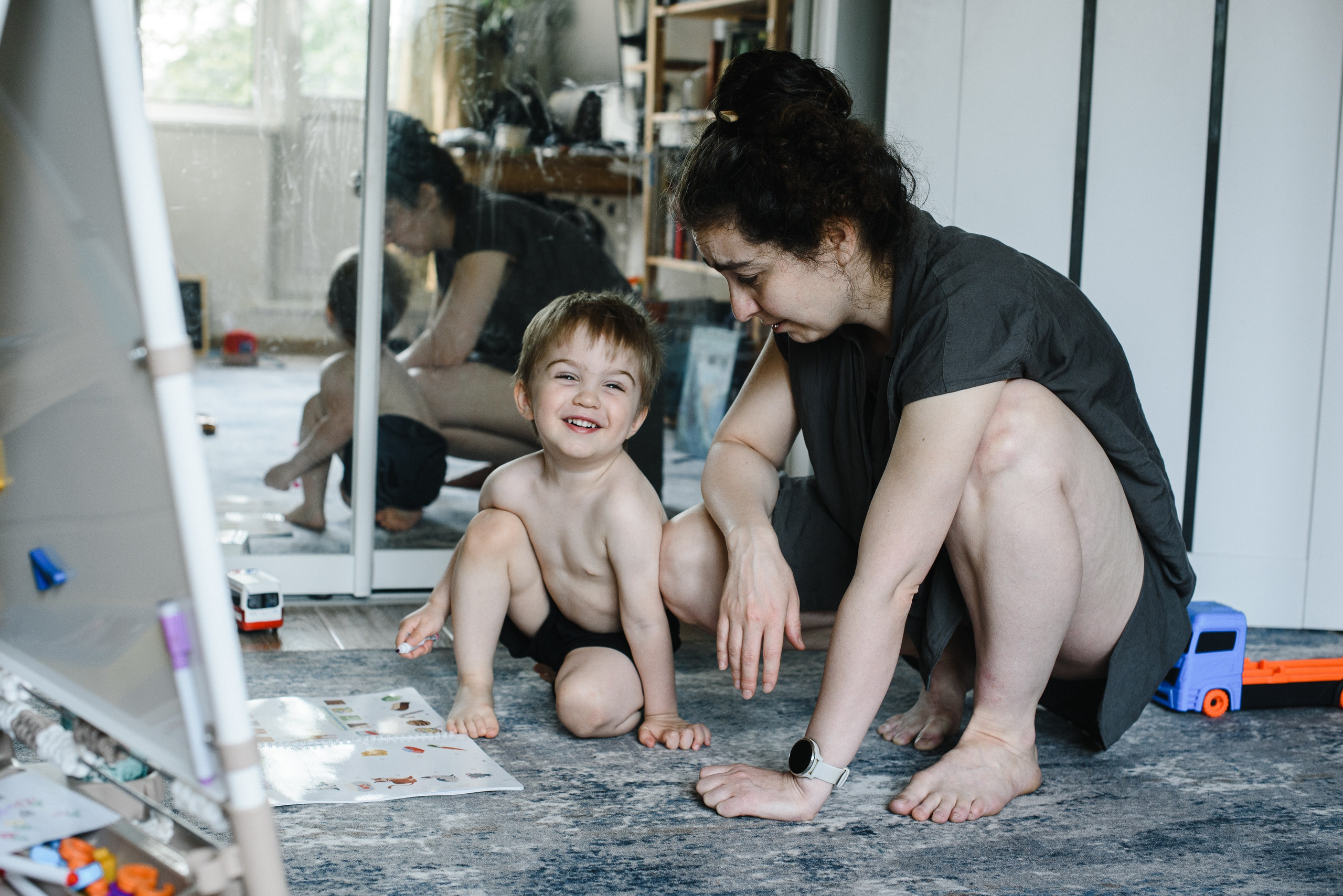 Игорь, Мила и Михаил Игоревич, домашняя история. Фотограф Денис Неместо, портрет, репортаж