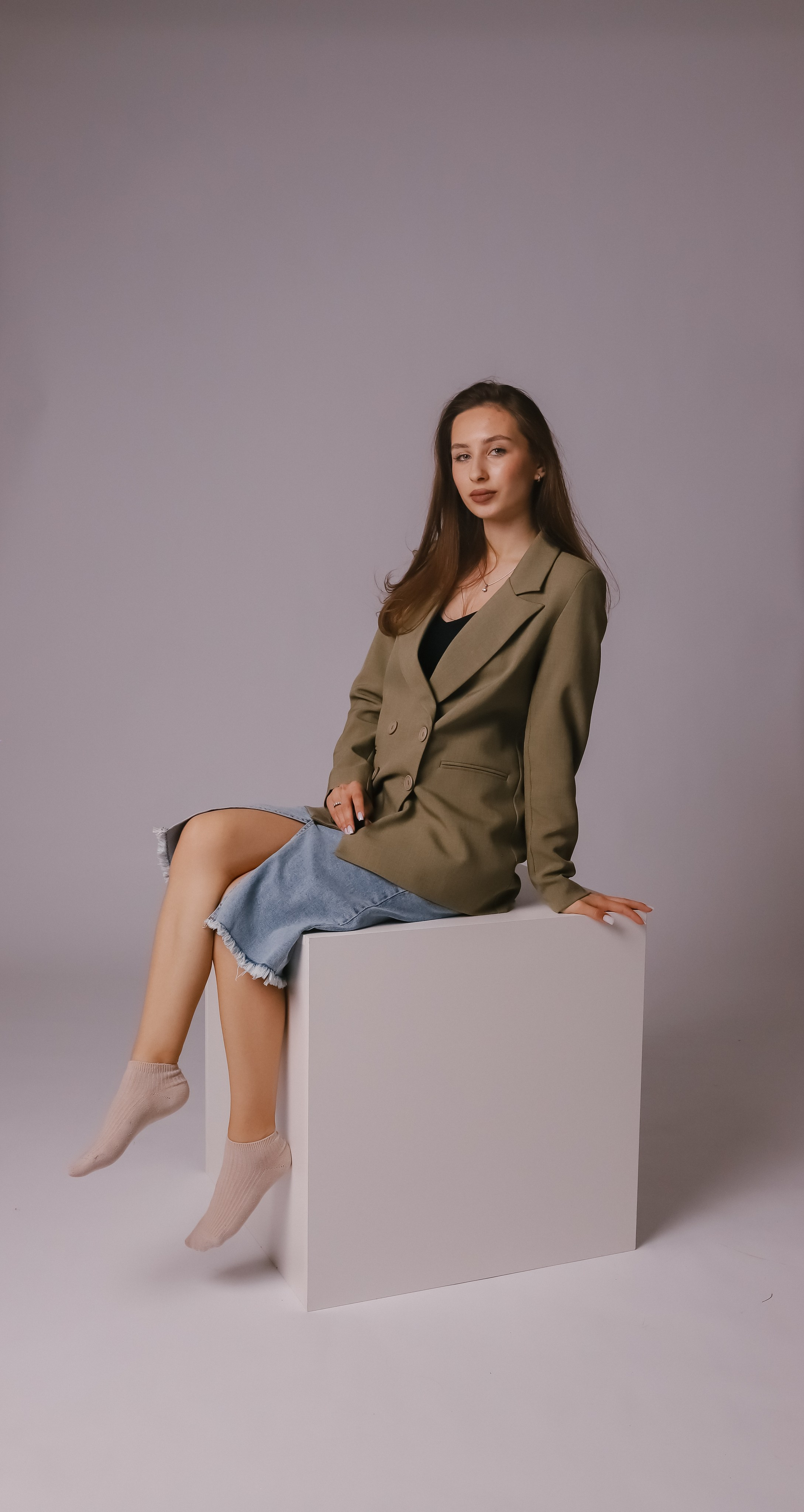 Элегантная Карина в «Автопортретной». Автопортретная