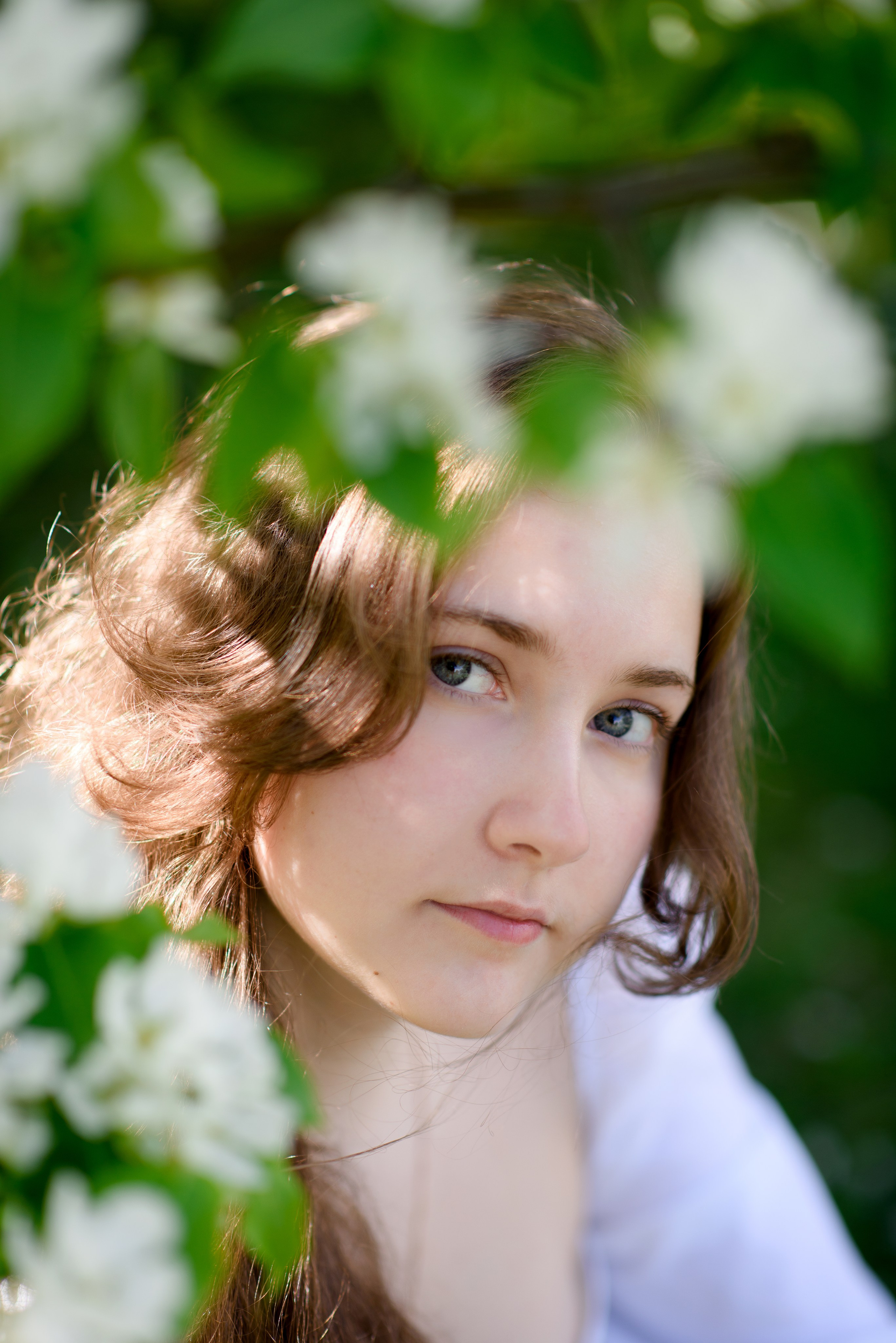 Фотосессия девочки-подростка в Музеоне в цветении. Главная