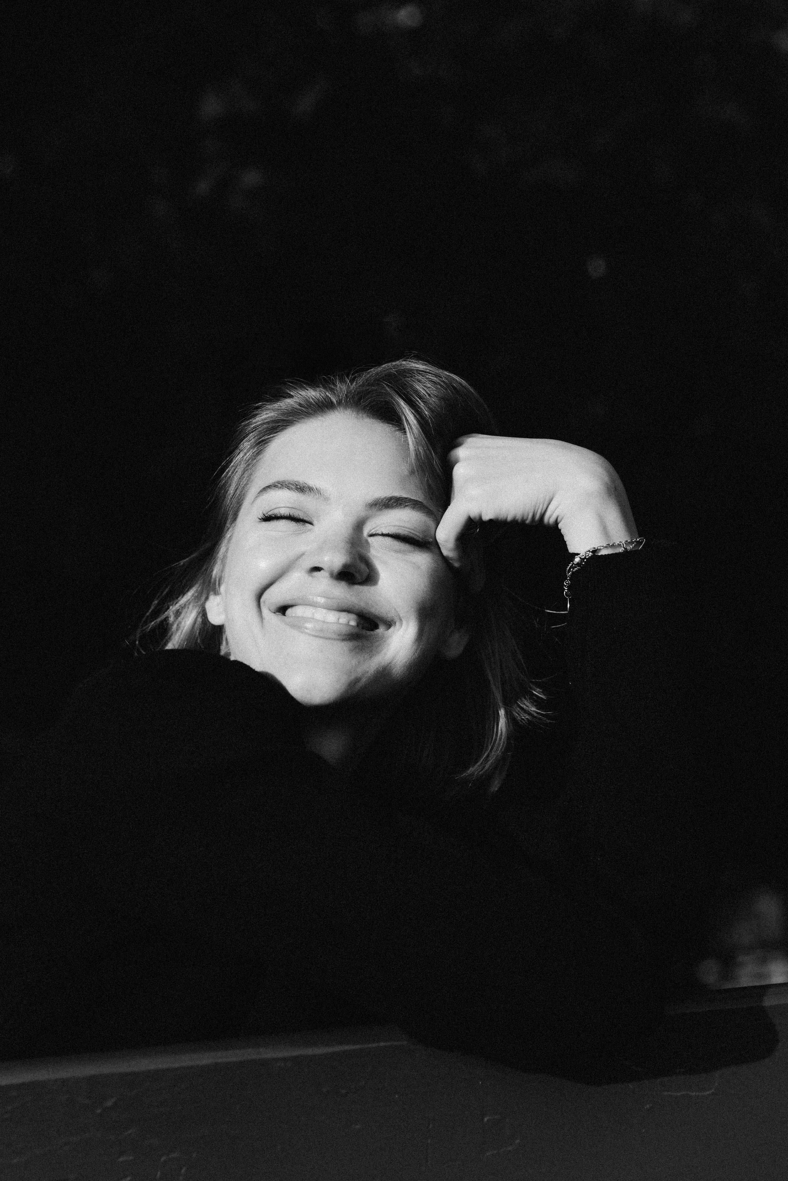 September sun. Photographer in Paris