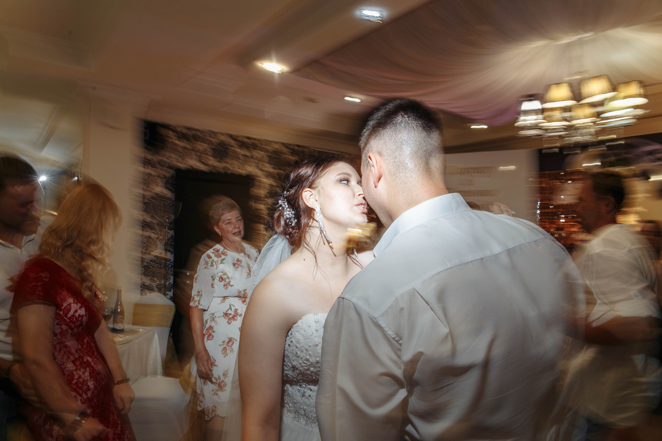 Татьяна и Виктор: настоящая русская свадьба. Событийный фотограф Максим Бескоровайновнов