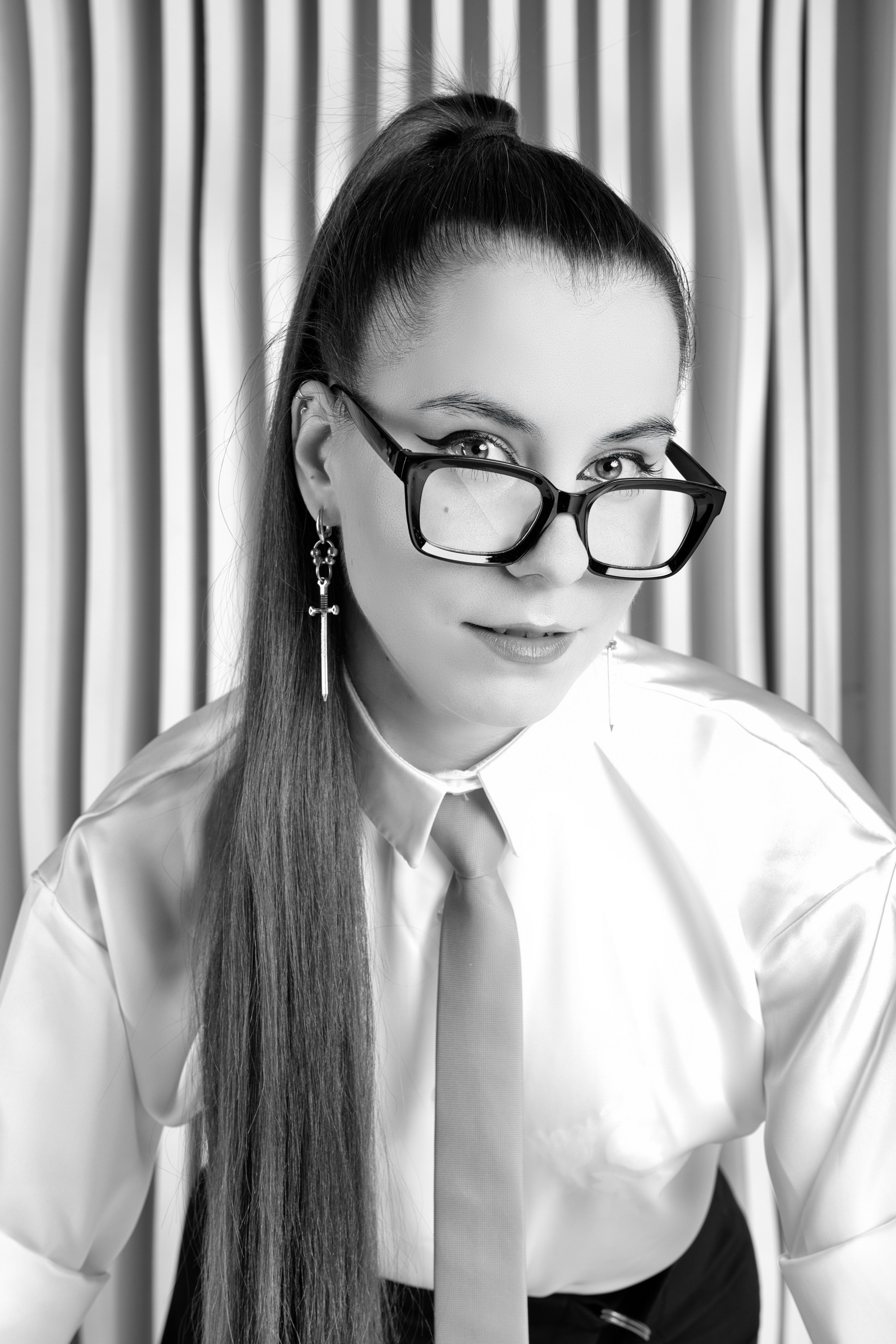 Даша. Офисная студийная фотосессия