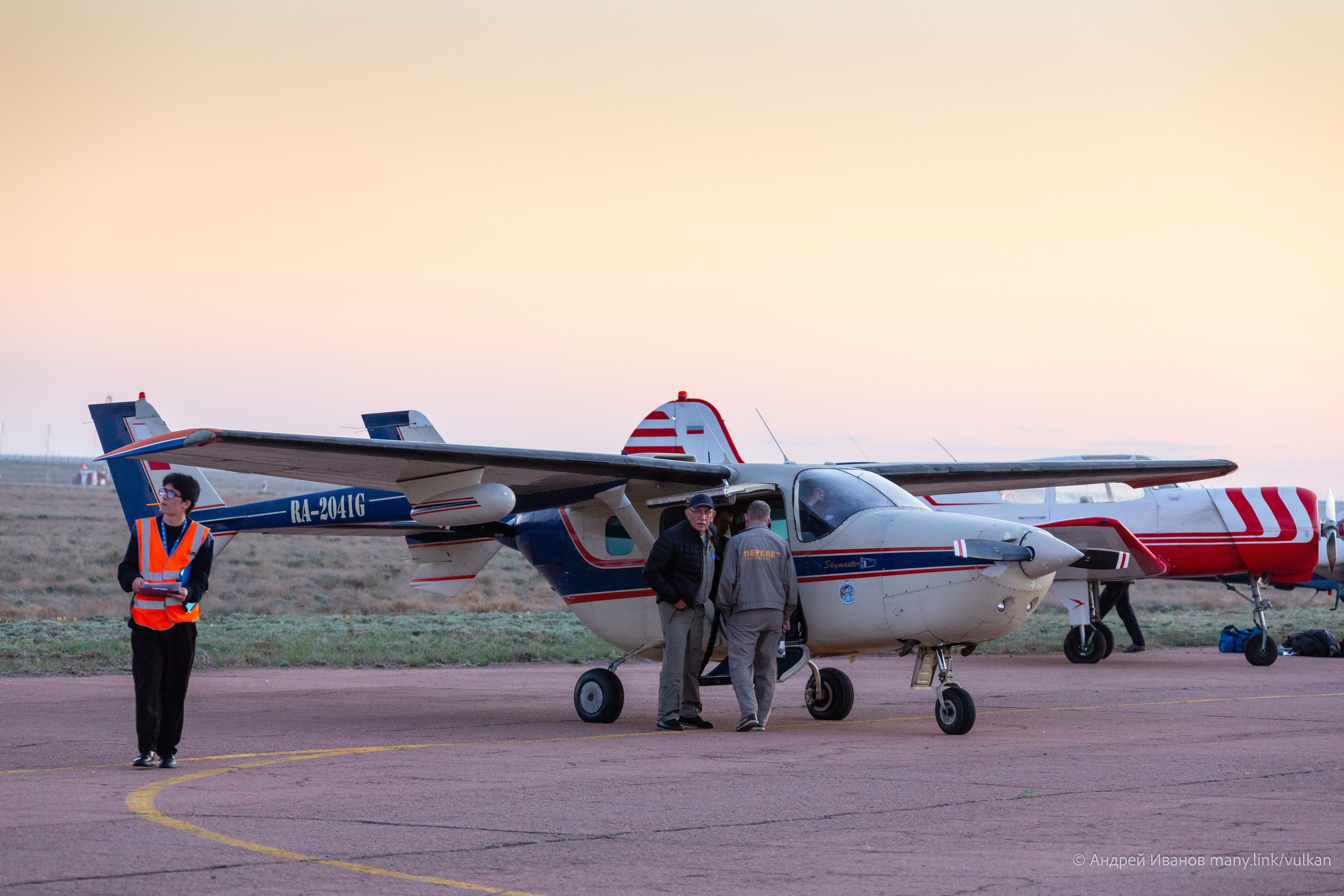 Перелёт на Байконур в 2026 г на самолётах АОН. Фотоальбом показывающий увлекательный мир авиации и мир медведей Андрея Иванова