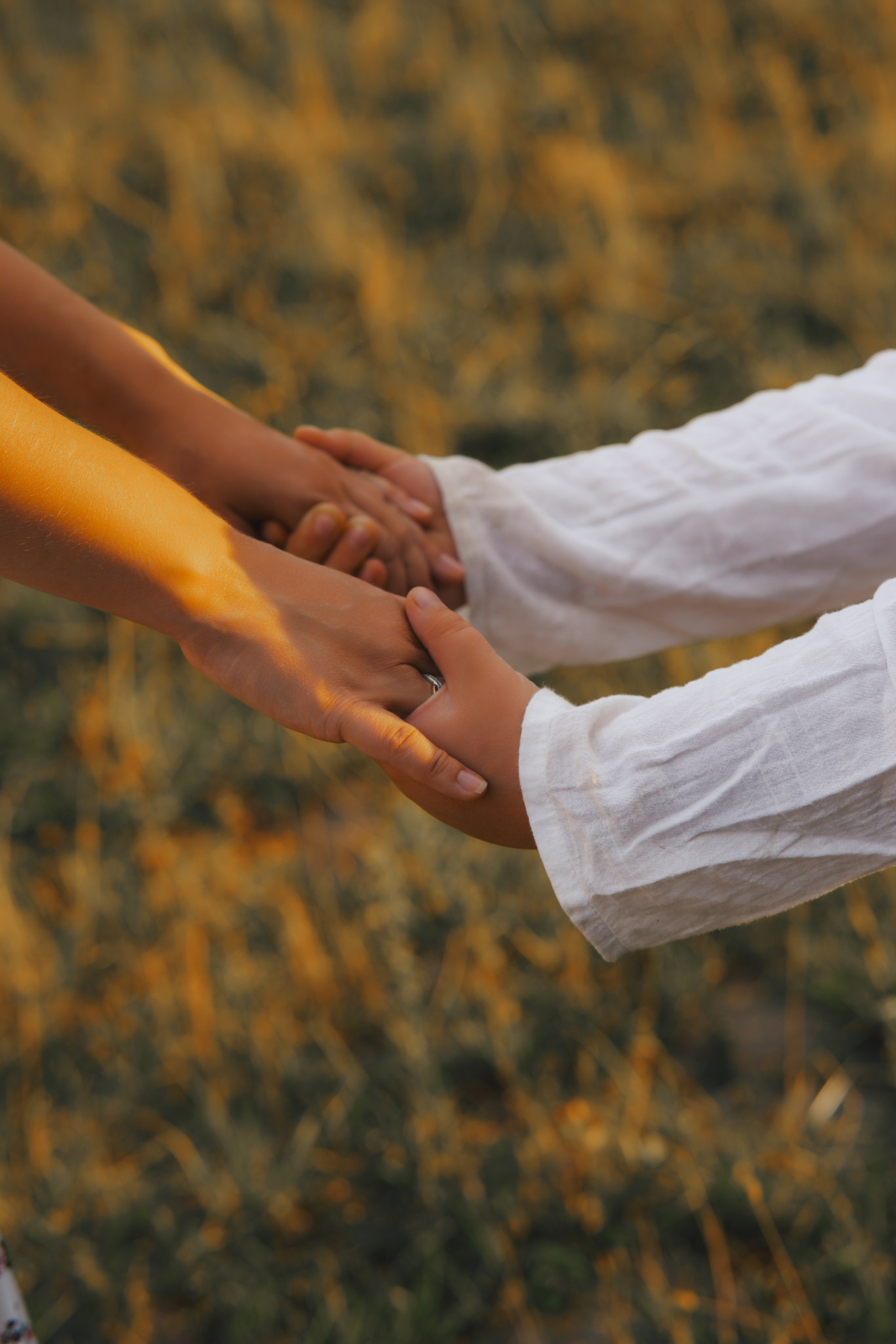 У дома. Фотограф Мария Зайчик