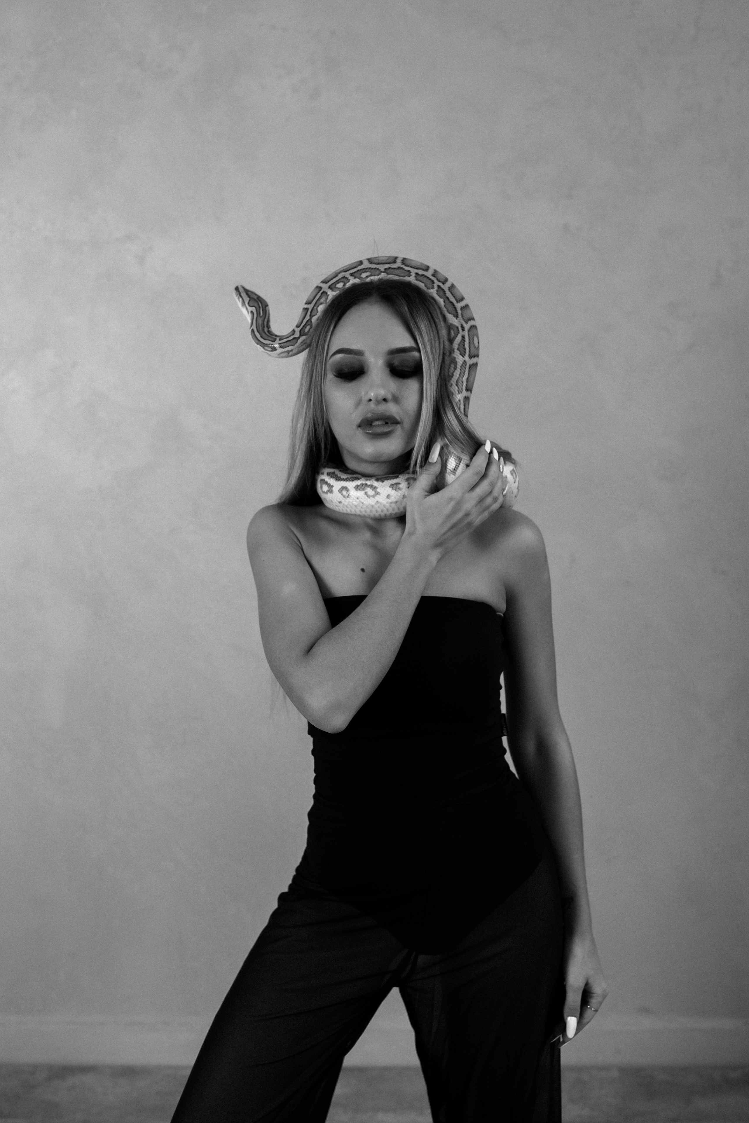 Фотосессии со змеей. Свадебный фотограф в Москве и Твери