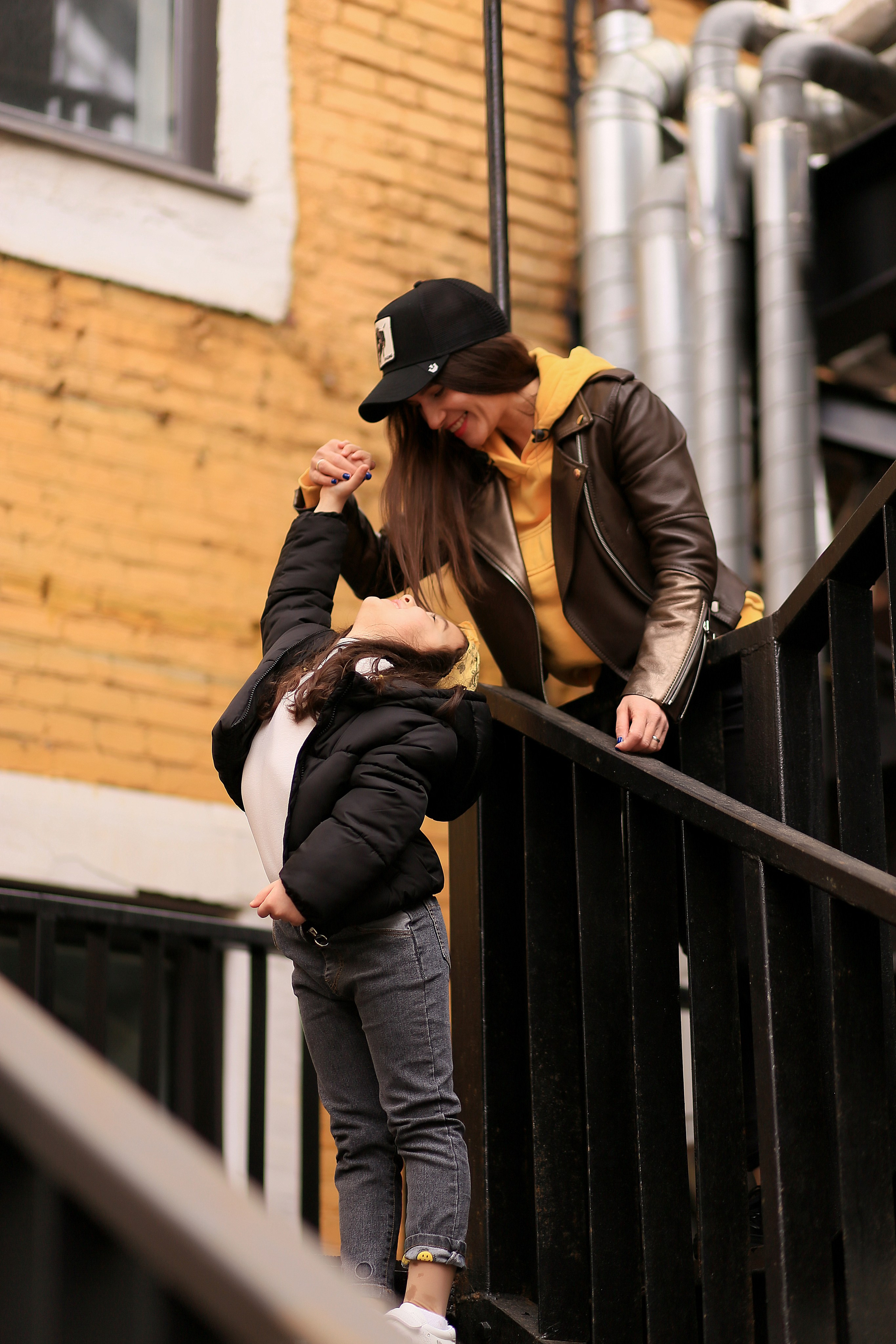 Яна и Лера — крутые девчонки. Фотограф Москва Лара Чайка