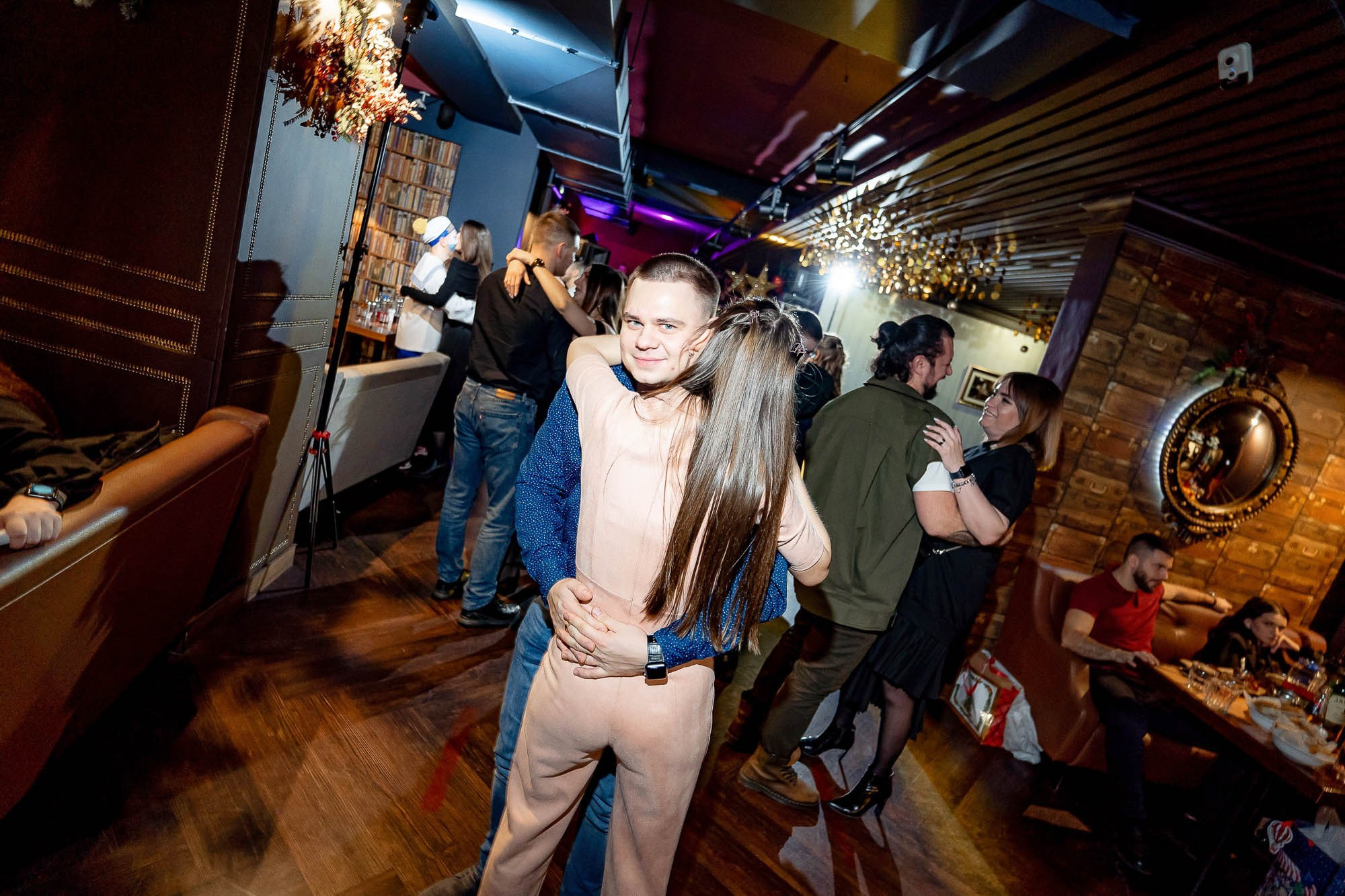 Новый год 2024 в Peoples. Сергей Кошкин. Репортажная и ивент-фотография в Сургуте