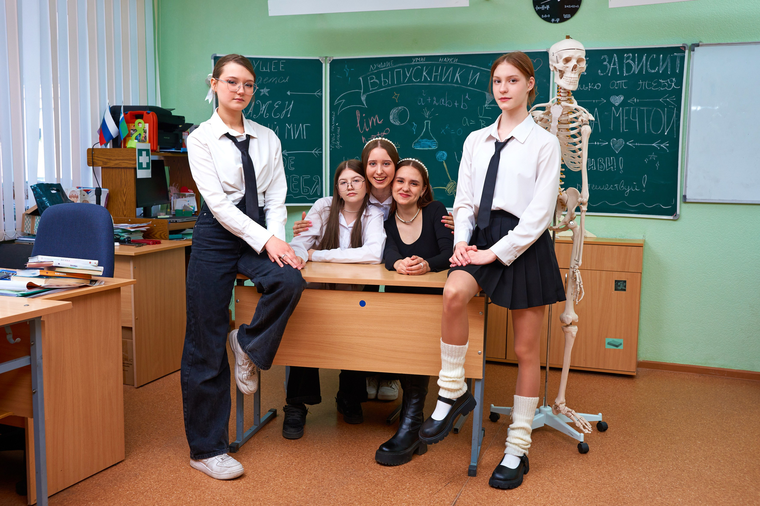 Съёмка в школе. 9 класс. 2024. Childrenfoto.ru