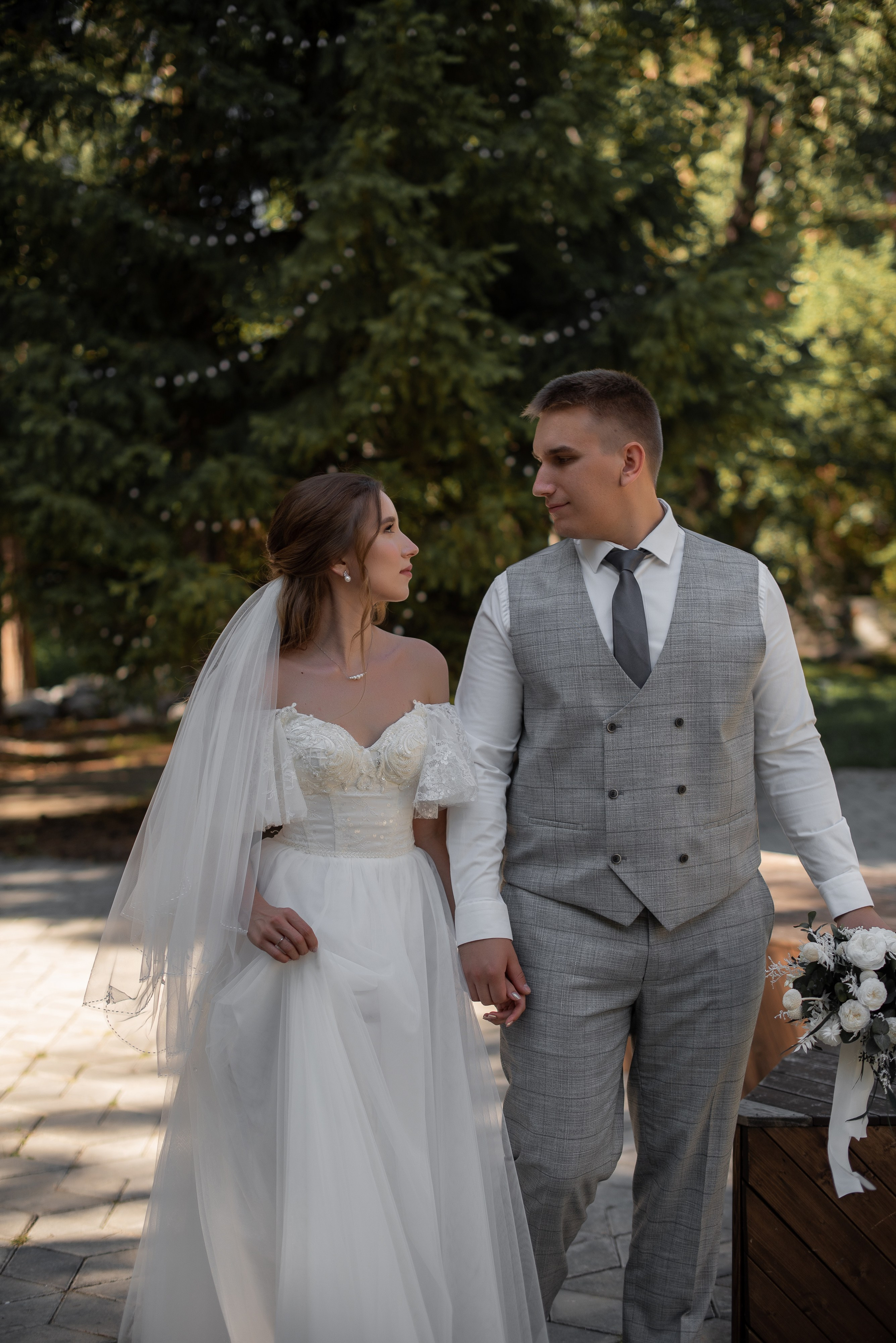 Свадебный альбом 12.08.23 – лучшие кадры с торжества. Свадебный фотограф в Миассе Татьяна Ружникова