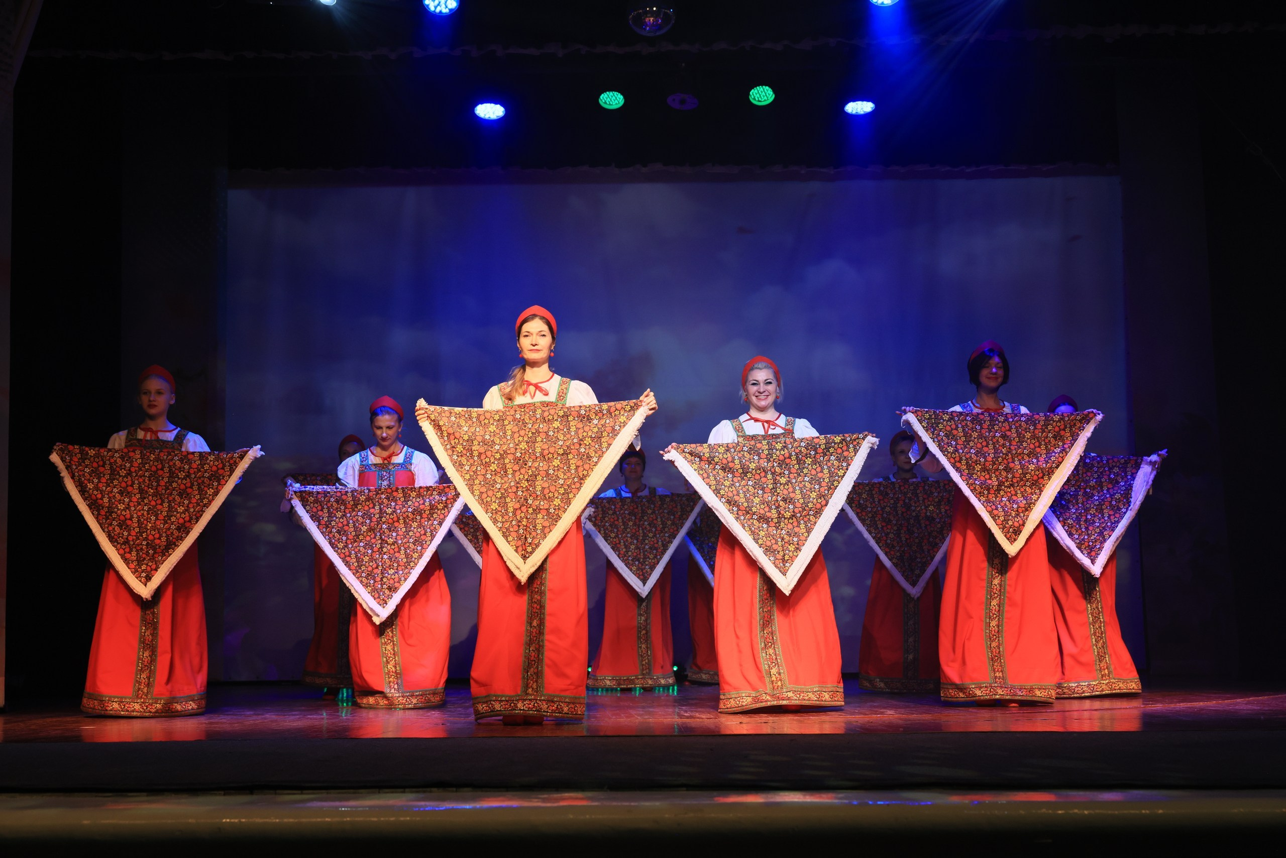 Концерт к 8 Марта в ДК «Металлург» г. Тула. Фотограф в Туле Крупский АнДРей. Фотостудия «КАДР71» в Туле