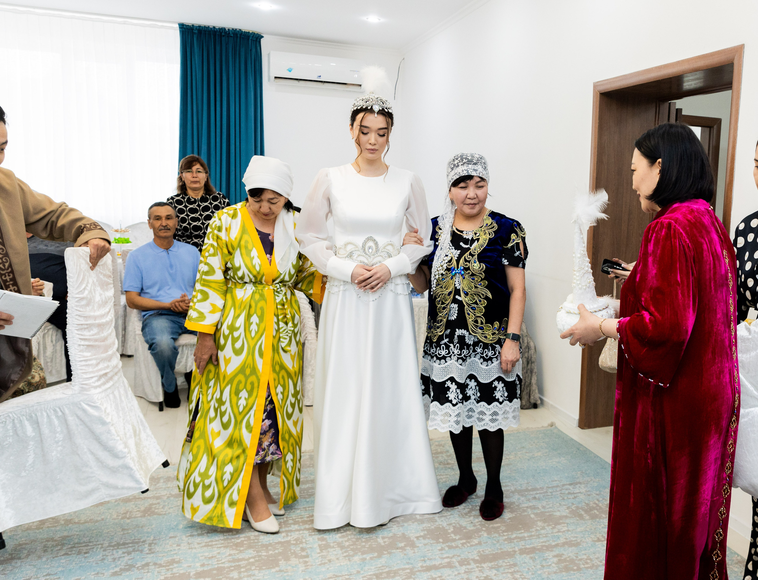 Аружан. Сырга салу