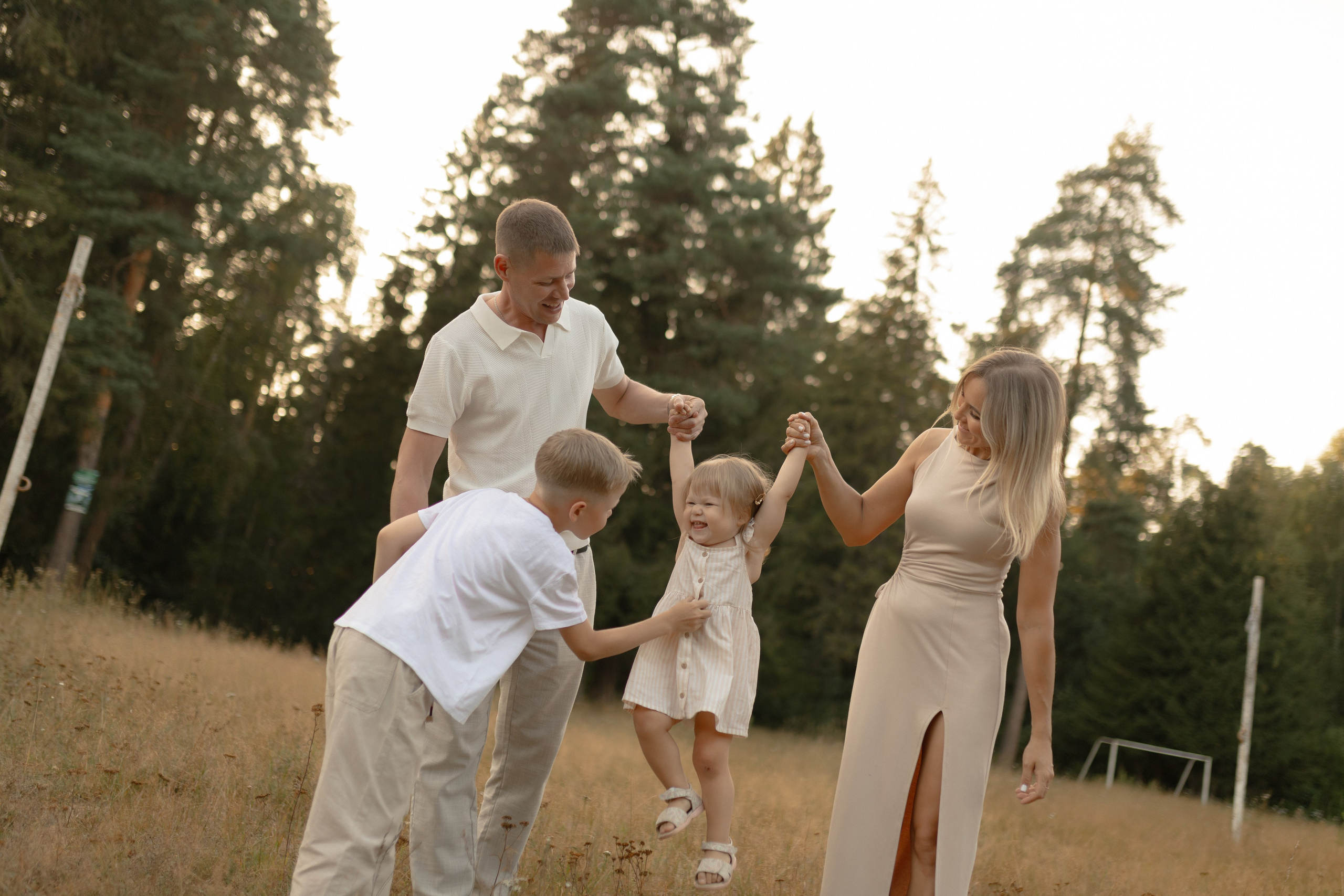 Алексей, Мария, Ваня и Варя. Фотограф Татьяна Семенова