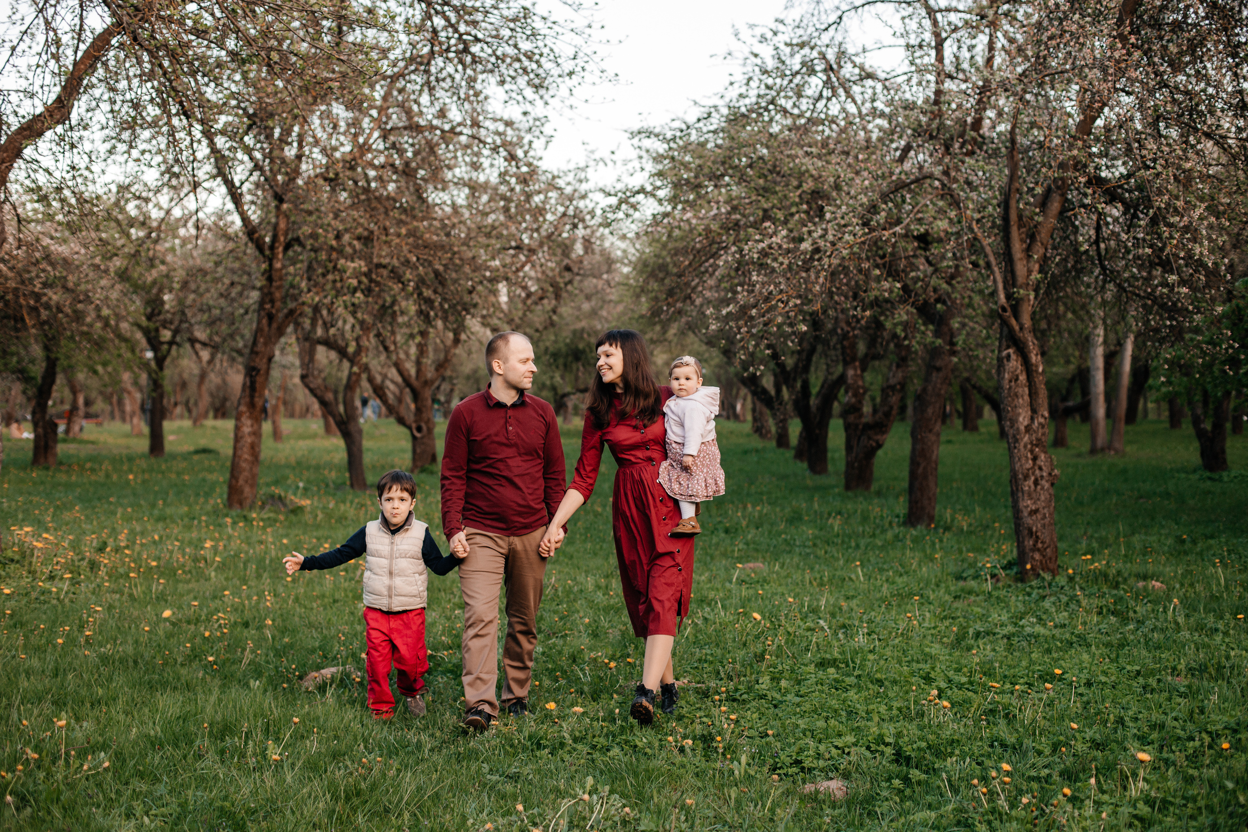 Оля, Дима, Артём и Паулина. Семейный фотограф в Минске Саша Павлюк
