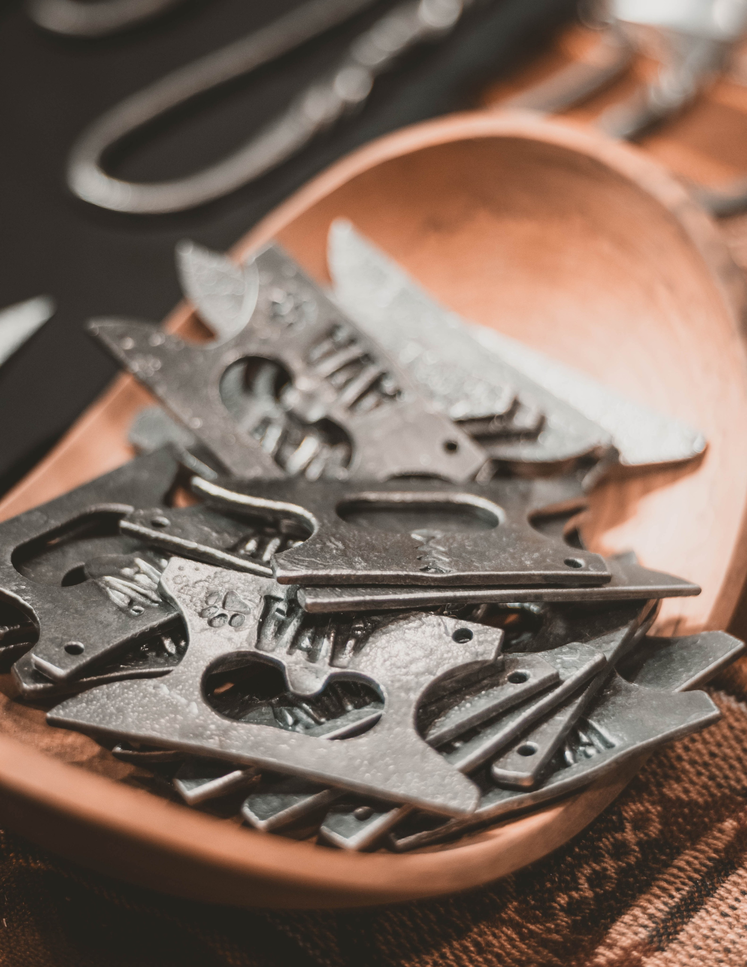 Выставка "Клинок". Фотограф и кожевник Кирилл Удалов