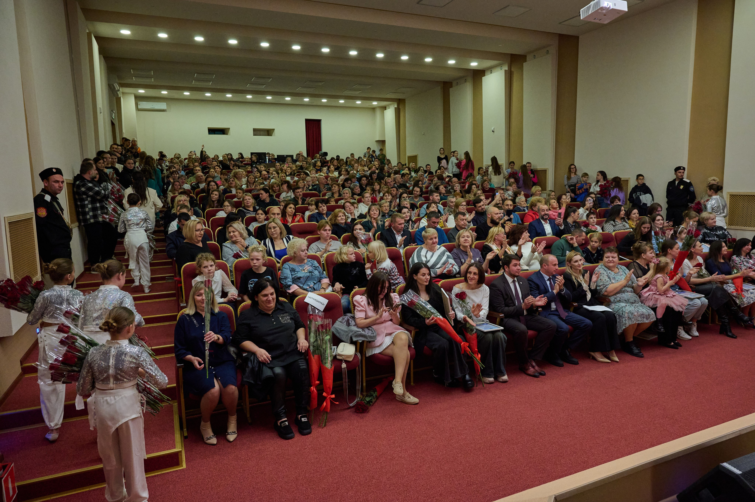 День матери ДК Кабардинка. Жизнь курорта Кабардинка в фотографиях