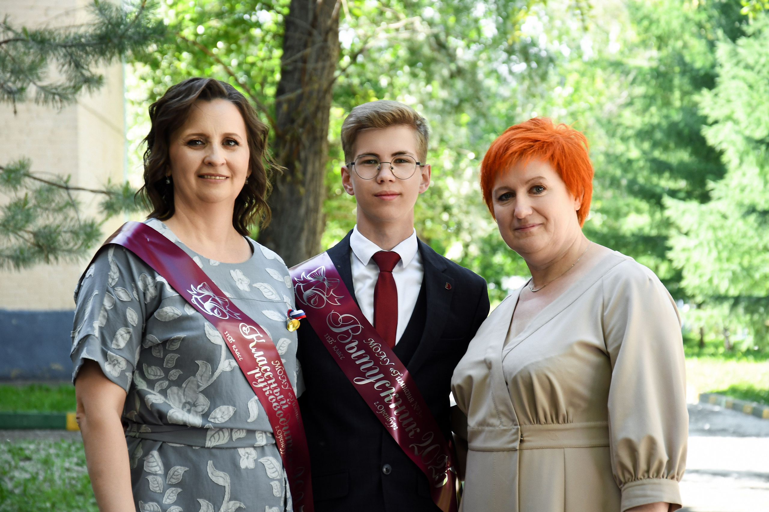 Линейка Гимназия Nº3. Фотограф Оренбург I Кристина Подольская