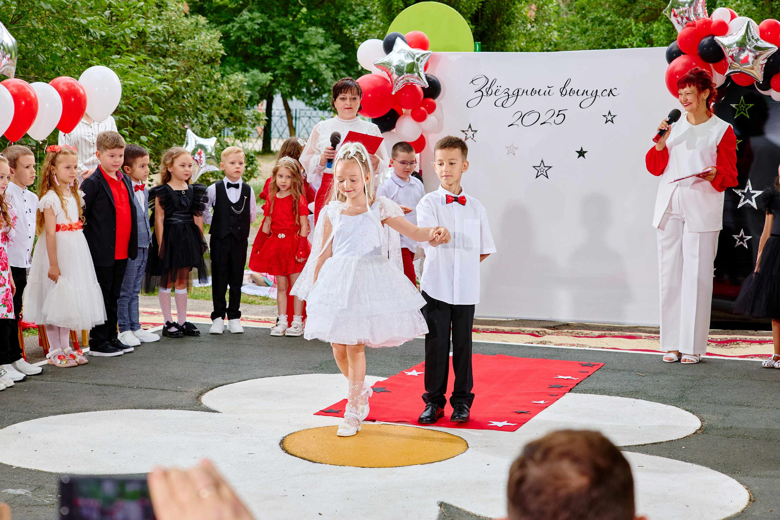 Выпускной 45 сад. Фотограф Выпускные альбомы Таганрог Сергей Коробченко