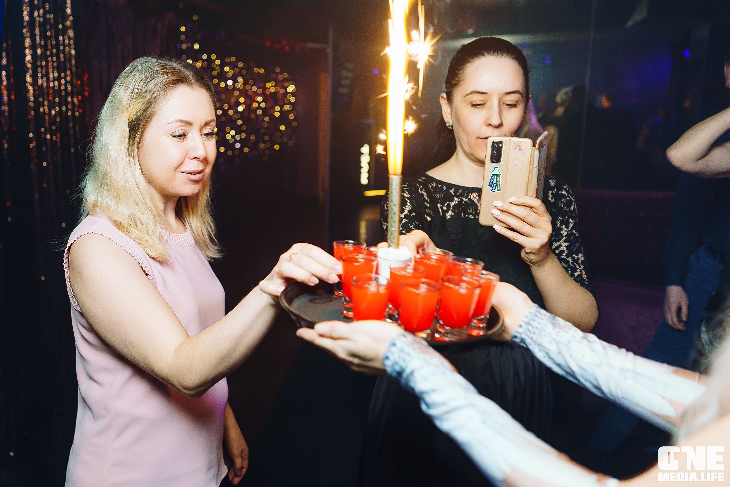 Фоторепортаж из караоке-клуба Эйфория. One Media Life: фоторепортажи, фотоотчеты с мероприятий и заведений