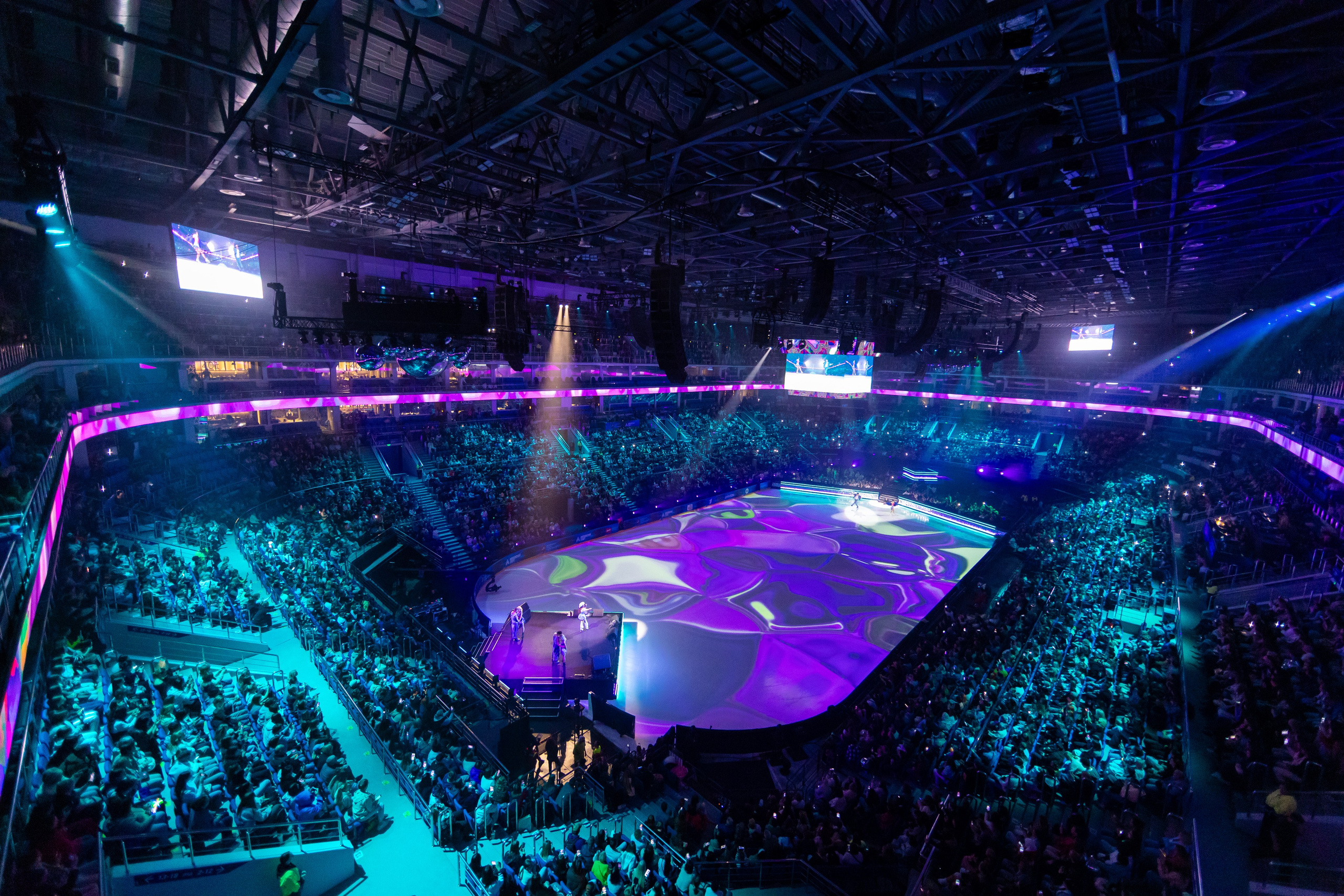 Шоу Евгении Медведевой. Фотограф Вадим Казусь