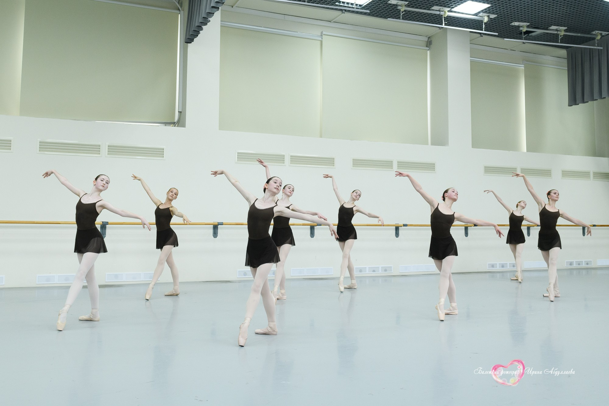 Госэкзамен выпускников МГХУ им. Лавровского — Девочки — 2025 г