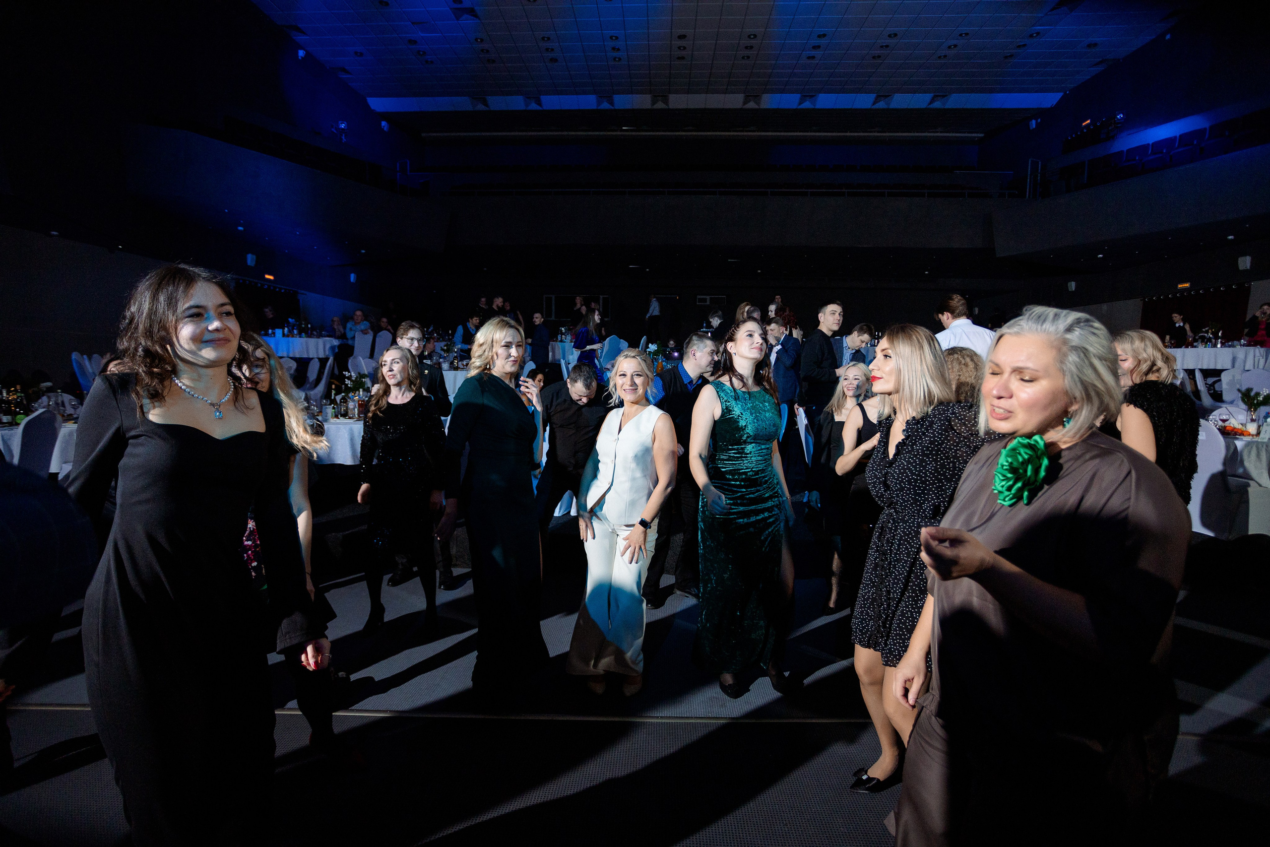 РЕПОРТАЖ: НОВЫЙ ГОД В ДК МЕТАЛЛУРГ. Профессиональный фотограф в Ижевске Леша Петров