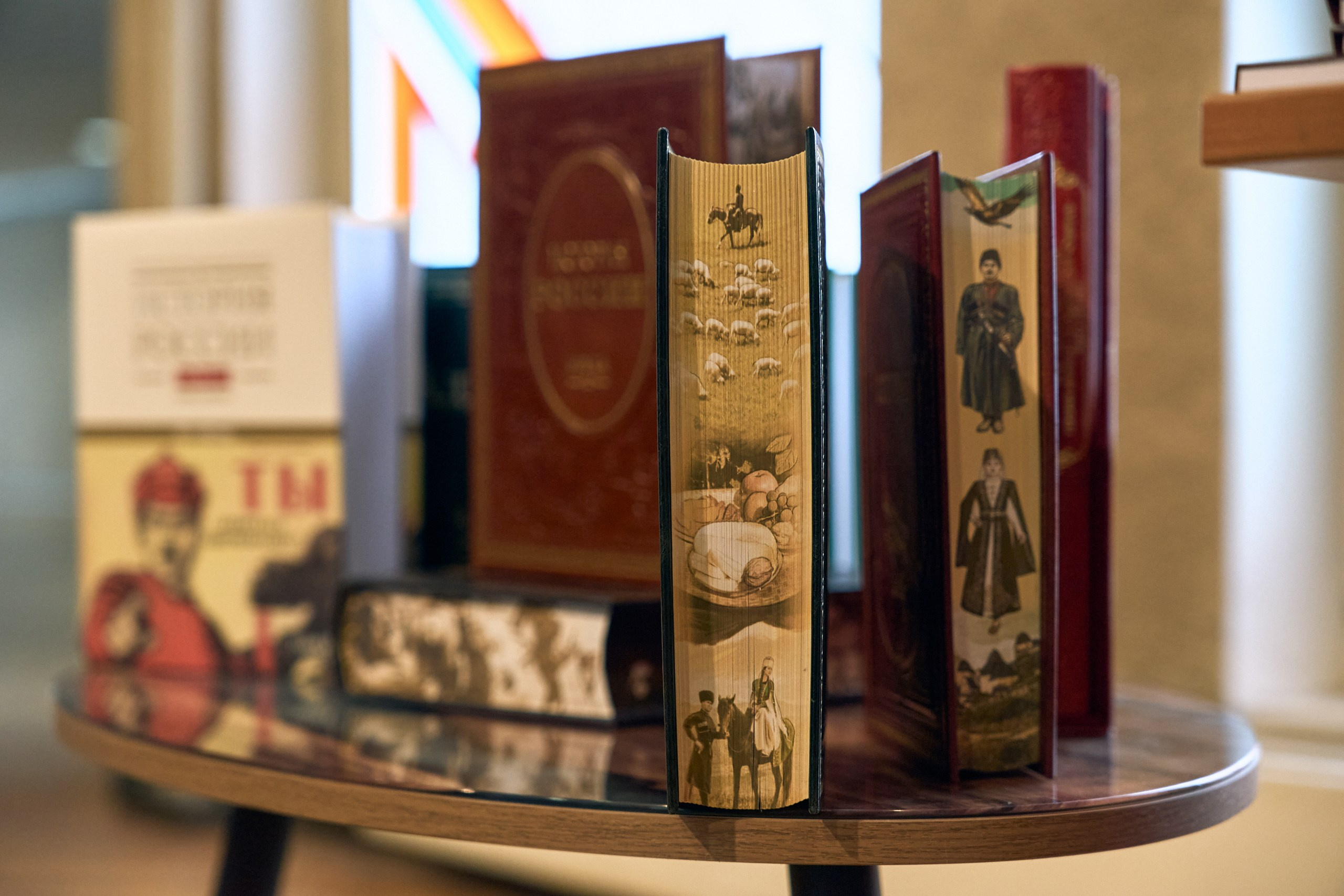 Встреча в издательстве «Наука». Контент-фотограф в Москве Тима Забабурин