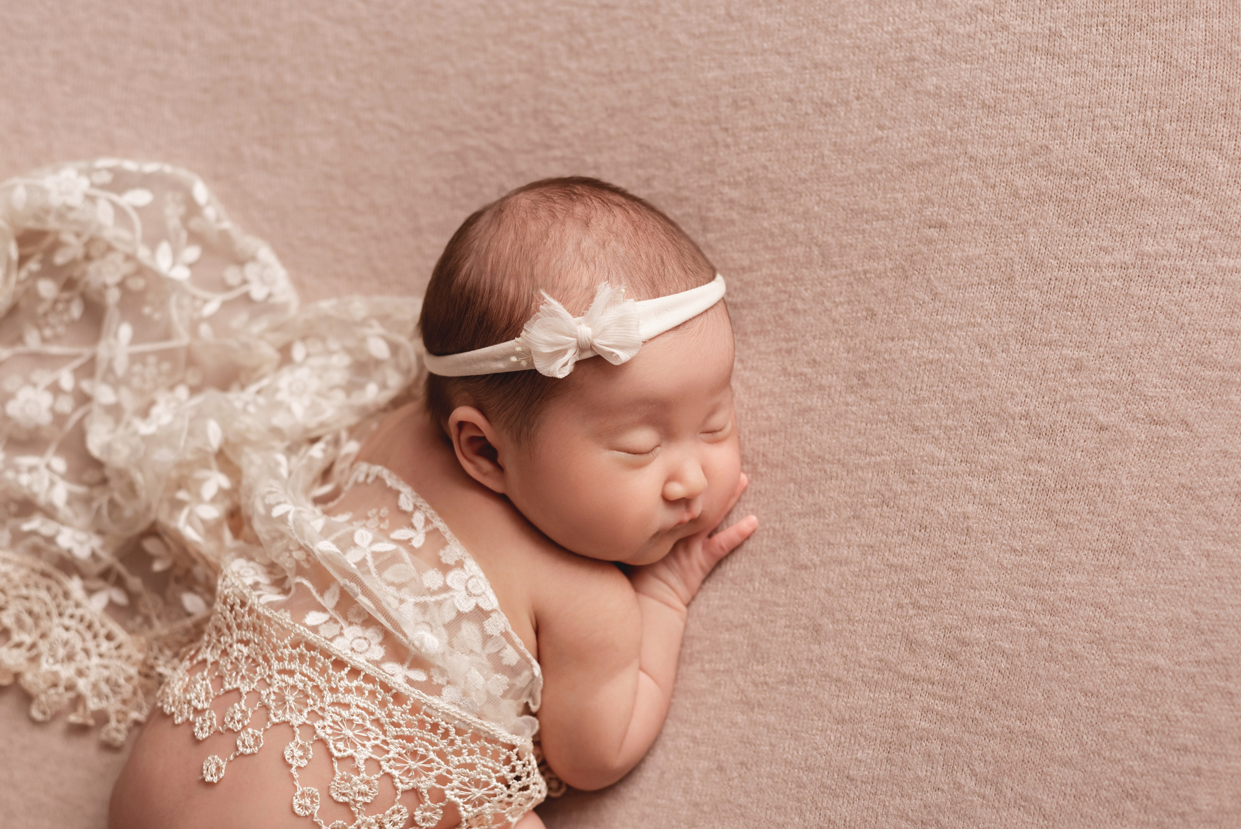 Новорожденные. Фотограф новорожденных в Актобе Екатерина Узингер