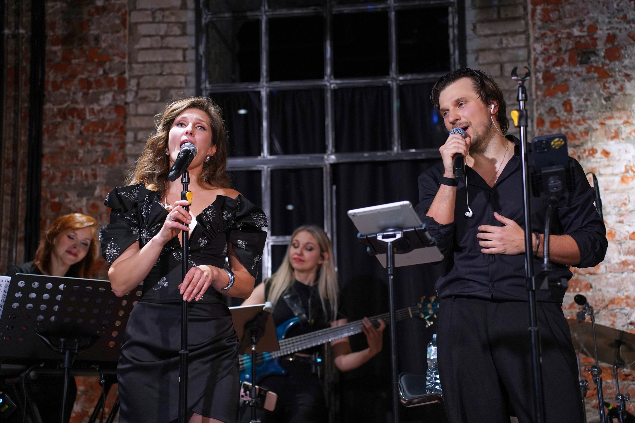 Концерт кавер группы. Фотограф