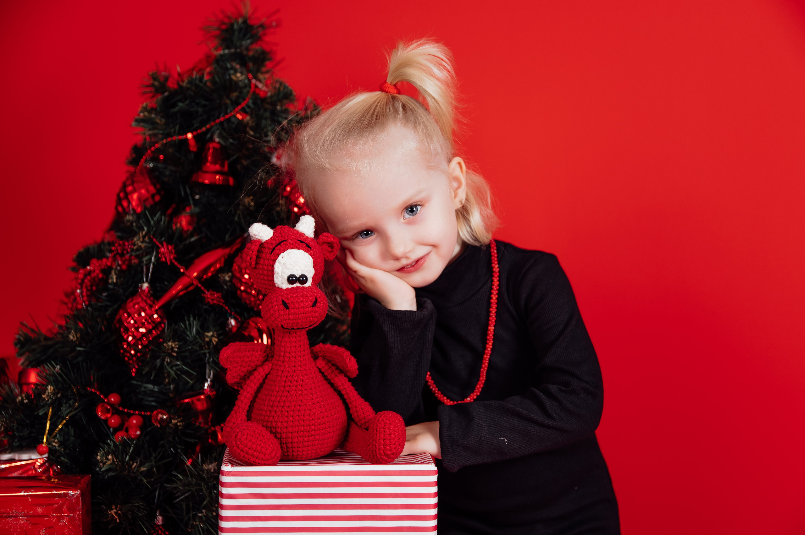 КРАСНЫЙ НОВЫЙ ГОД. Детский и семейный фотограф Катерина Мишина