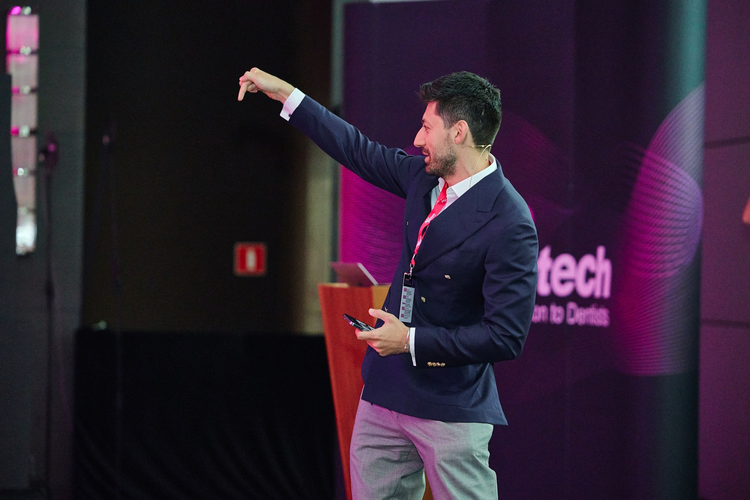 Конгресс имплантологов Neo Biotech 2025. Антон Артюшин, портретный фотограф. Москва